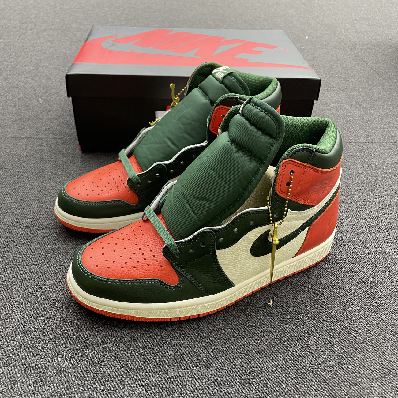 Air Jordan 1 Retro High Solefly Art Basel Sail Av3905 138 (6) - www.newkick.vip