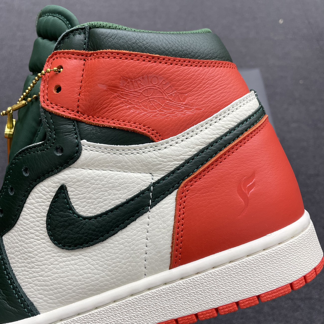 Air Jordan 1 Retro High Solefly Art Basel Sail Av3905 138 (9) - www.newkick.vip