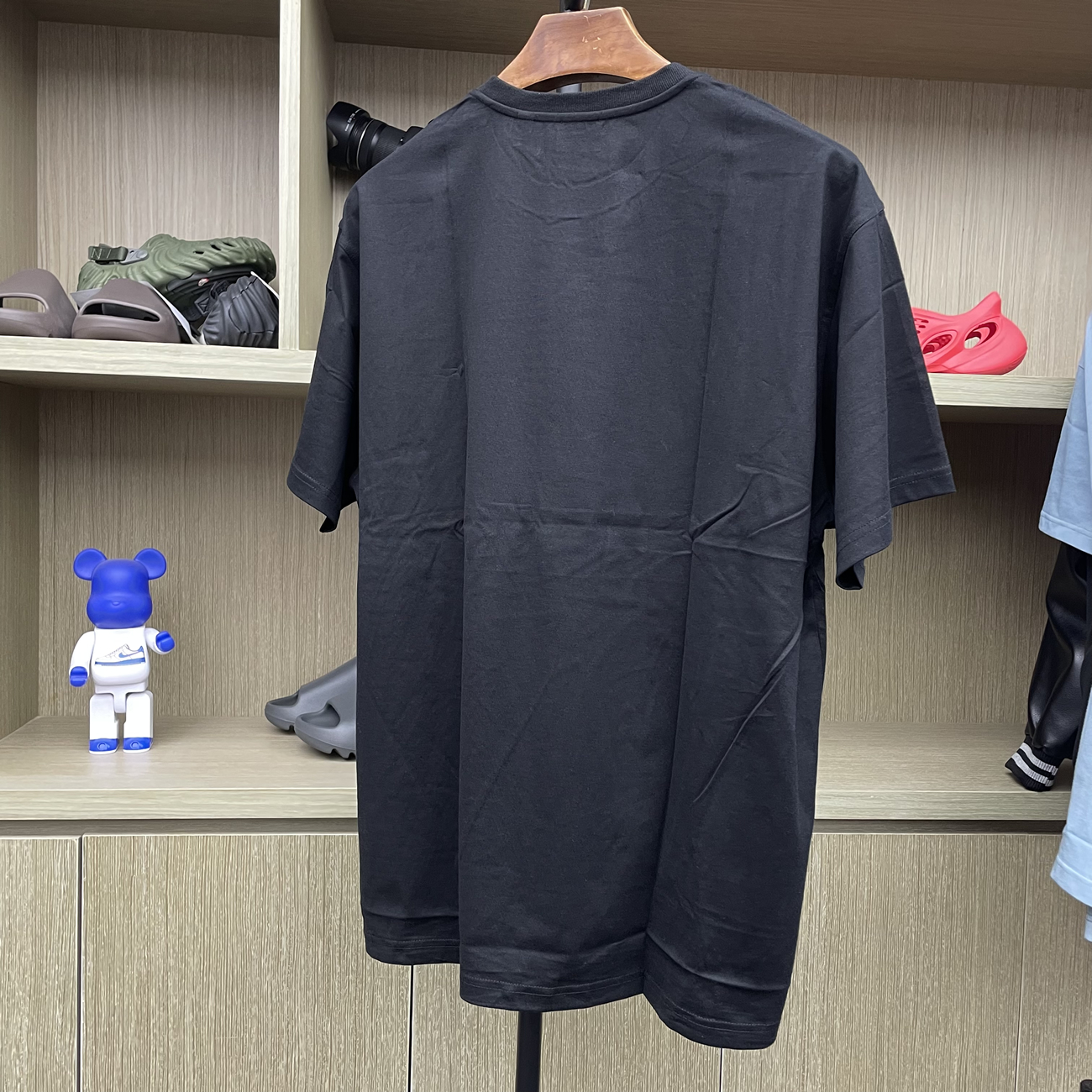 Burberry Logo Print Cotton Oversized T Shirt Black Blue White Aw22 (3) - www.newkick.vip