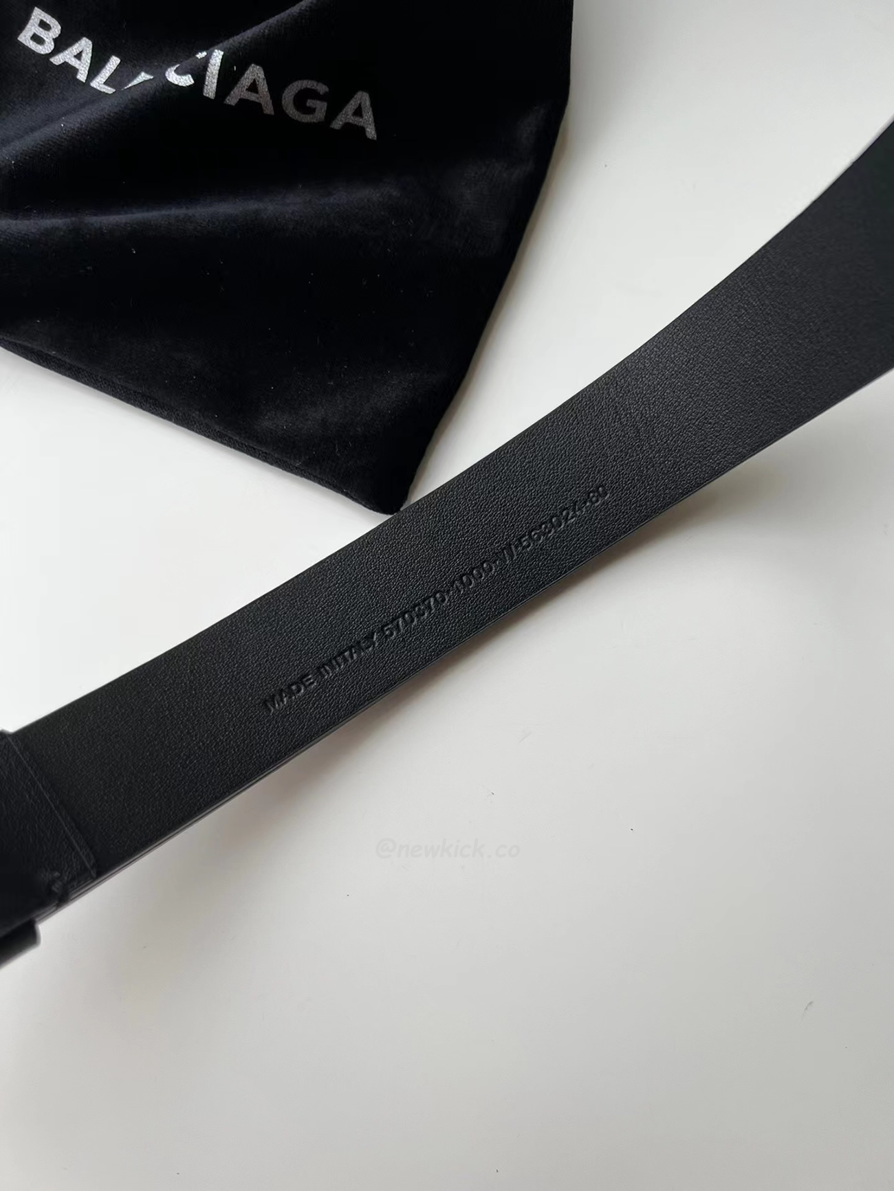 Balenciaga Bb Logo Belt (3) - www.newkick.vip Balenciaga Bb Logo Belt (3) - www.newkick.vip