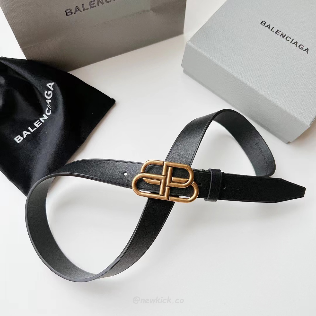 Balenciaga Bb Logo Belt (8) - www.newkick.vip Balenciaga Bb Logo Belt (8) - www.newkick.vip