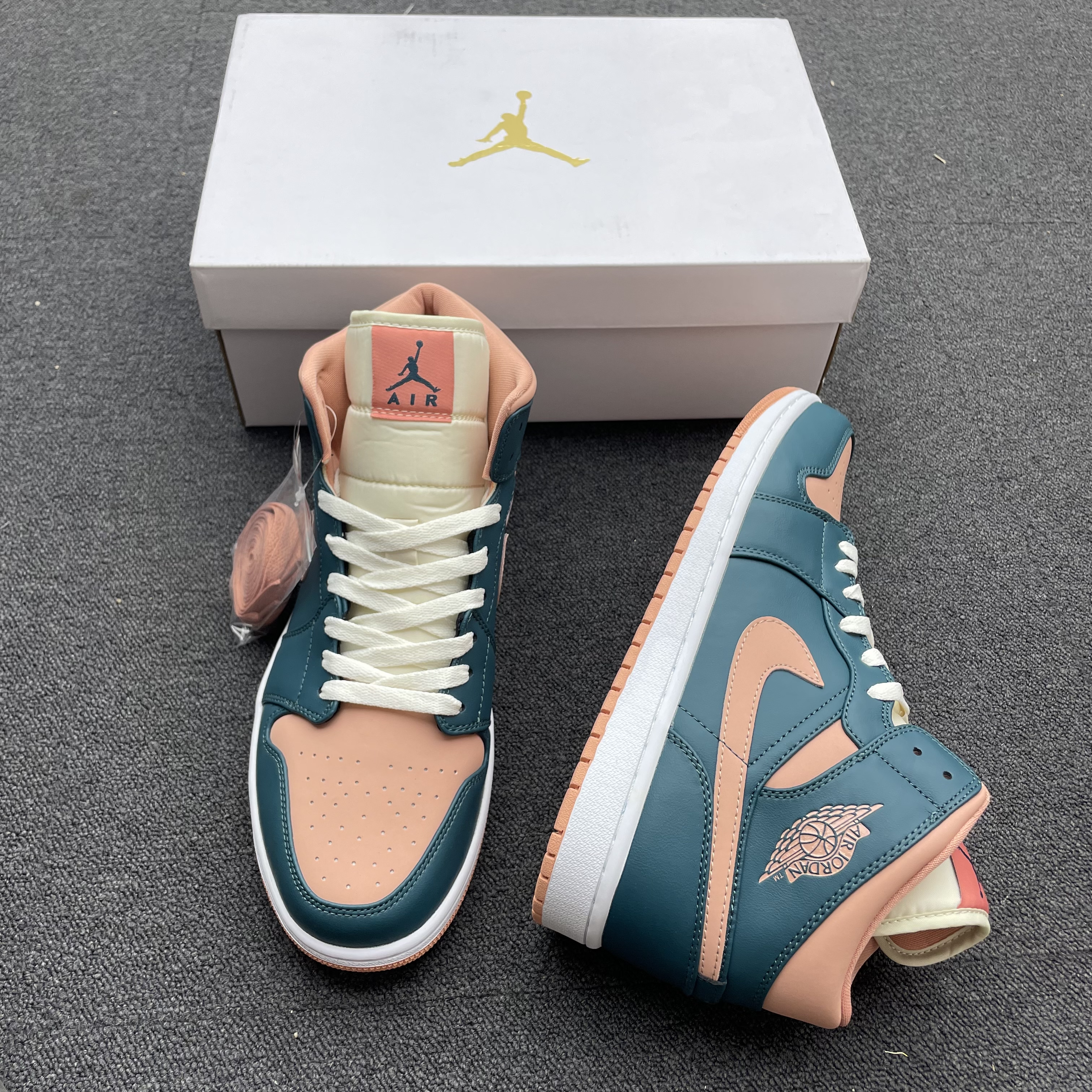 Air Jordan 1 Mid Dark Teal Green Bq6472 308 (8) - www.newkick.vip