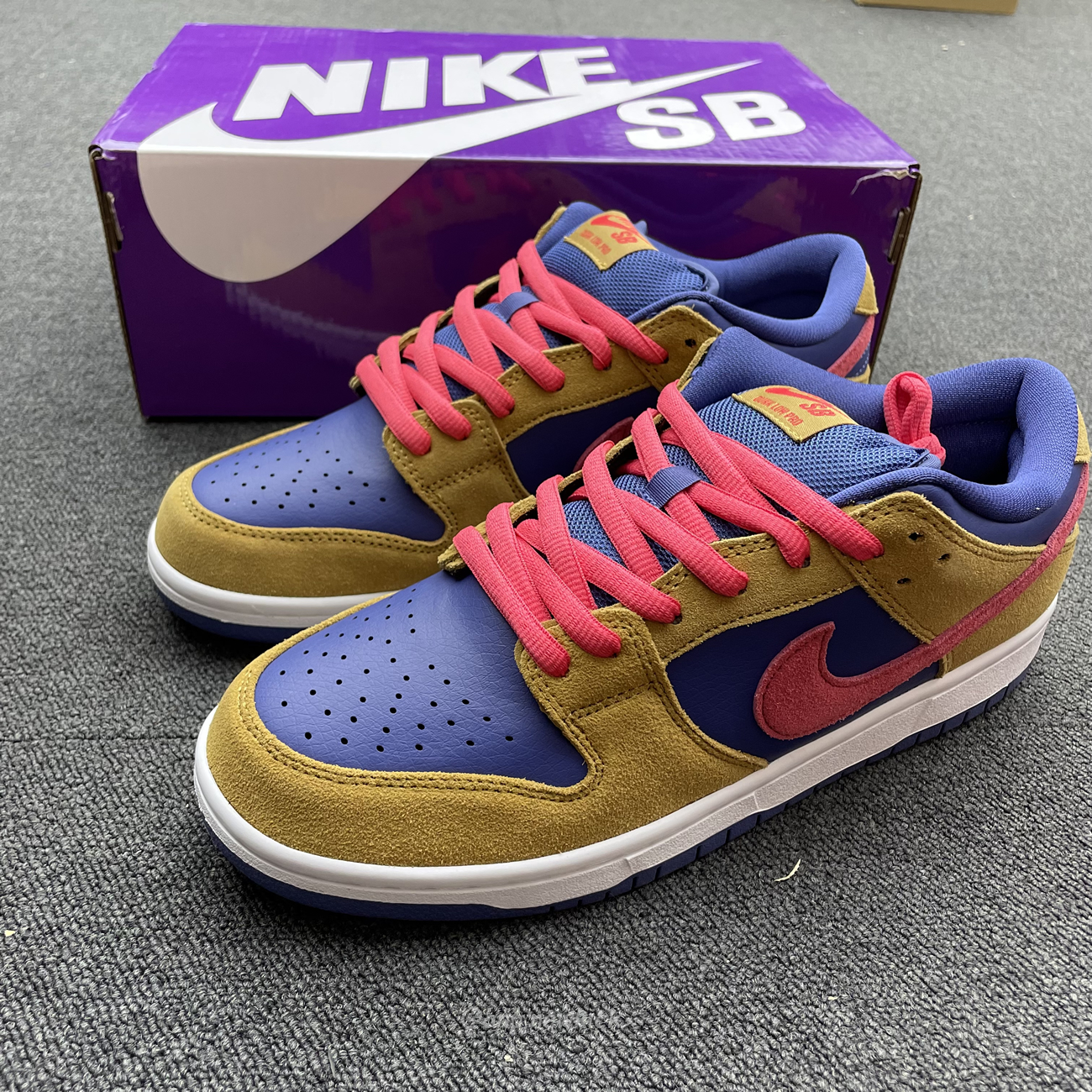Nike Sb Dunk Low Reverse Papa Bear Bq6817 700 (8) - www.newkick.vip
