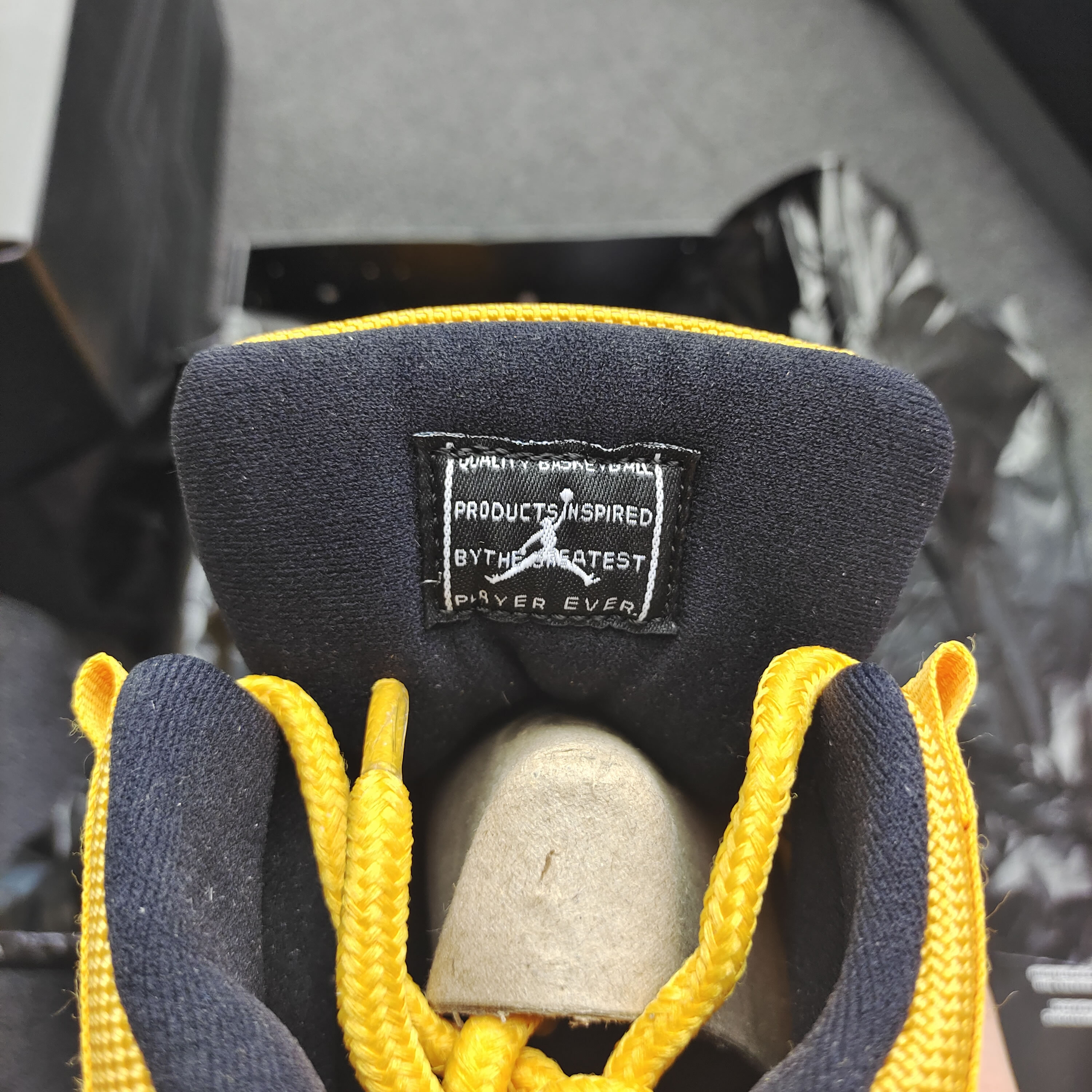 Jordan 11 Retro Black Yellow 2022 Ct8012 118 (8) - www.newkick.vip