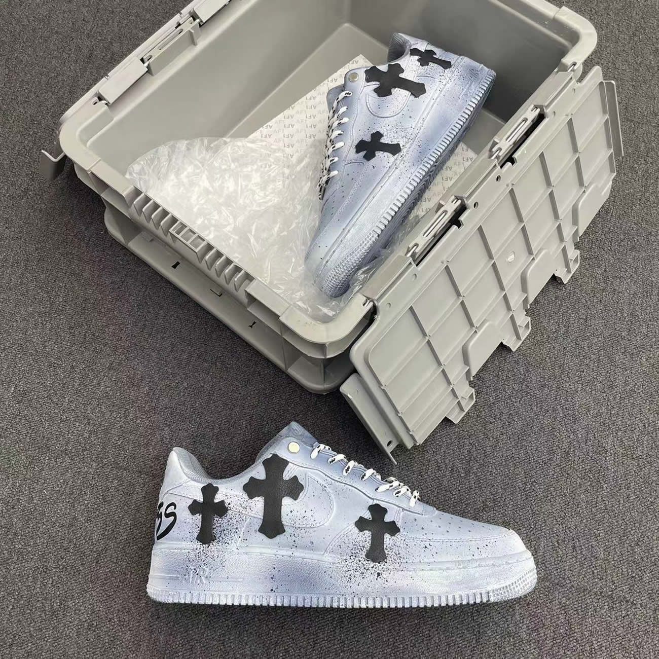 Custom Shoes Chrome X Nike Air Force 1 Dipped Reflective (5) - www.newkick.vip Custom Shoes Chrome X Nike Air Force 1 Dipped Reflective (5) - www.newkick.vip