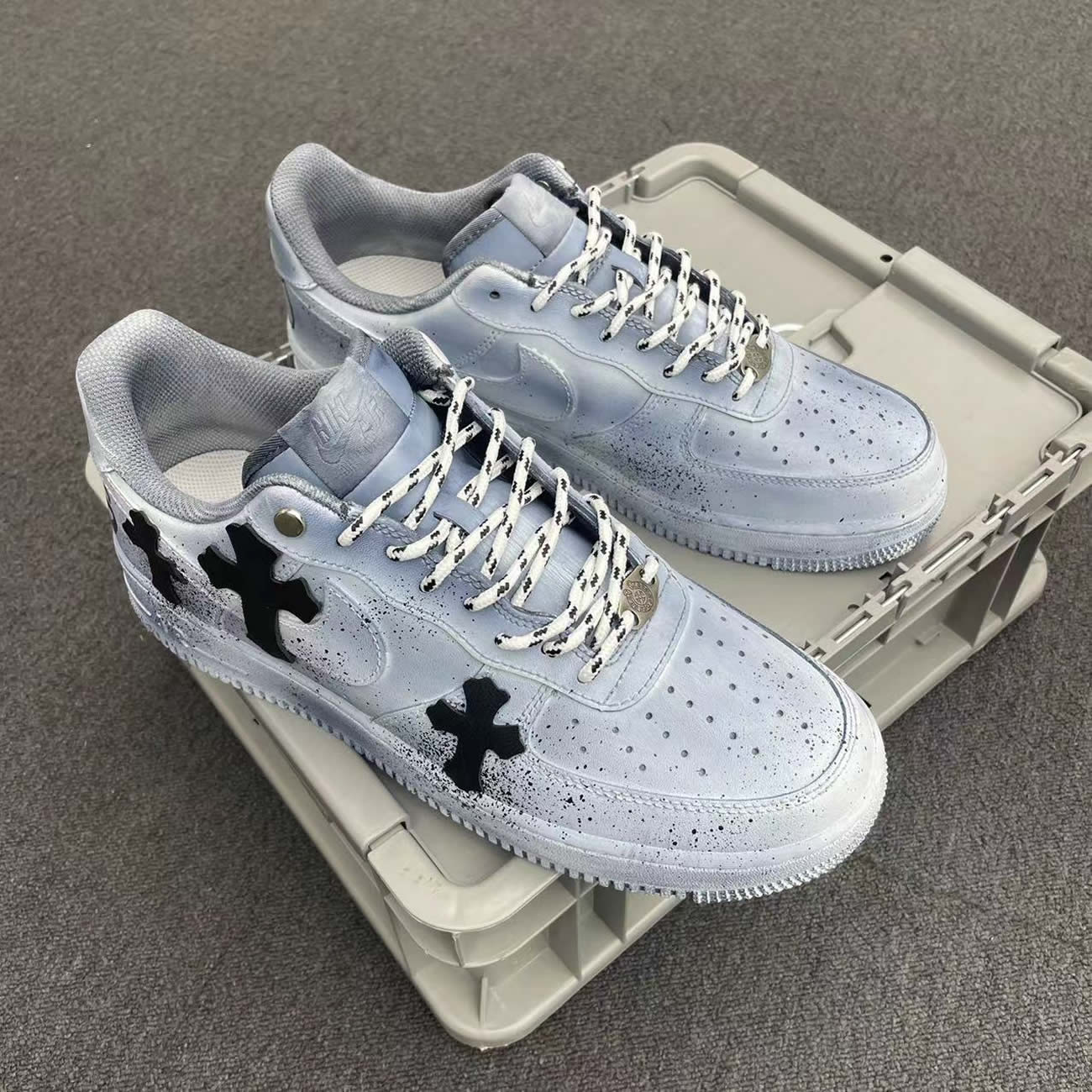 Custom Shoes Chrome X Nike Air Force 1 Dipped Reflective (7) - www.newkick.vip Custom Shoes Chrome X Nike Air Force 1 Dipped Reflective (7) - www.newkick.vip