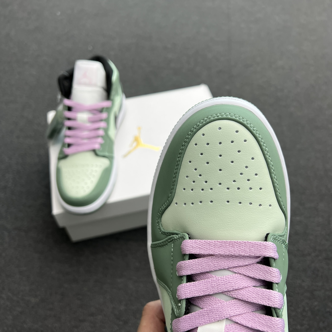 Air Jordan 1 Mid Dutch Green W Cz0774 300 (8) - www.newkick.vip