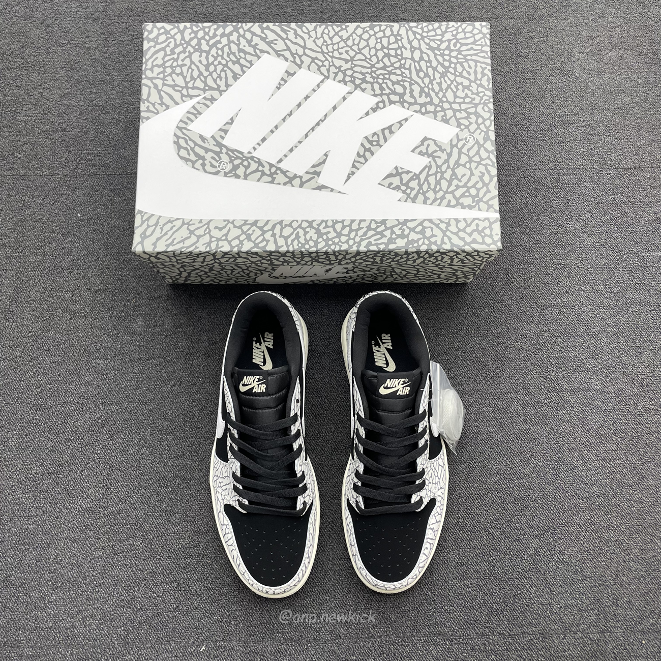Air Jordan 1 Retro Low Og Black Cement Cz0790 001 (13) - www.newkick.vip