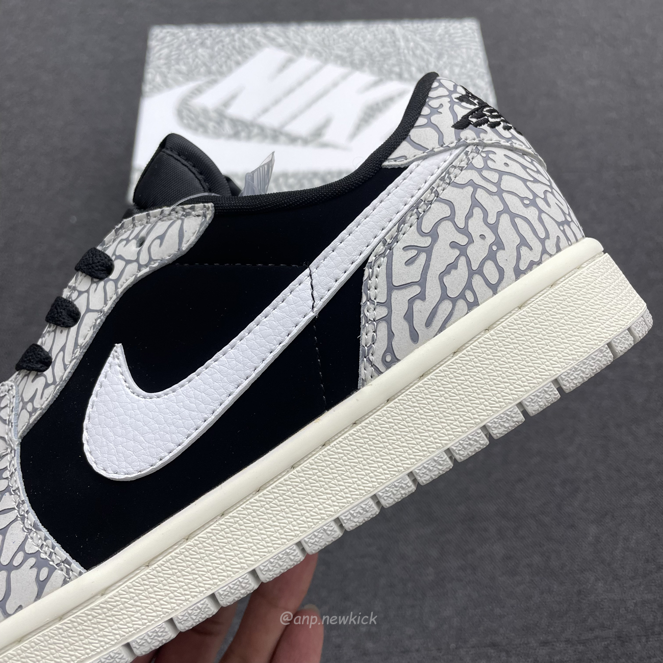 Air Jordan 1 Retro Low Og Black Cement Cz0790 001 (17) - www.newkick.vip