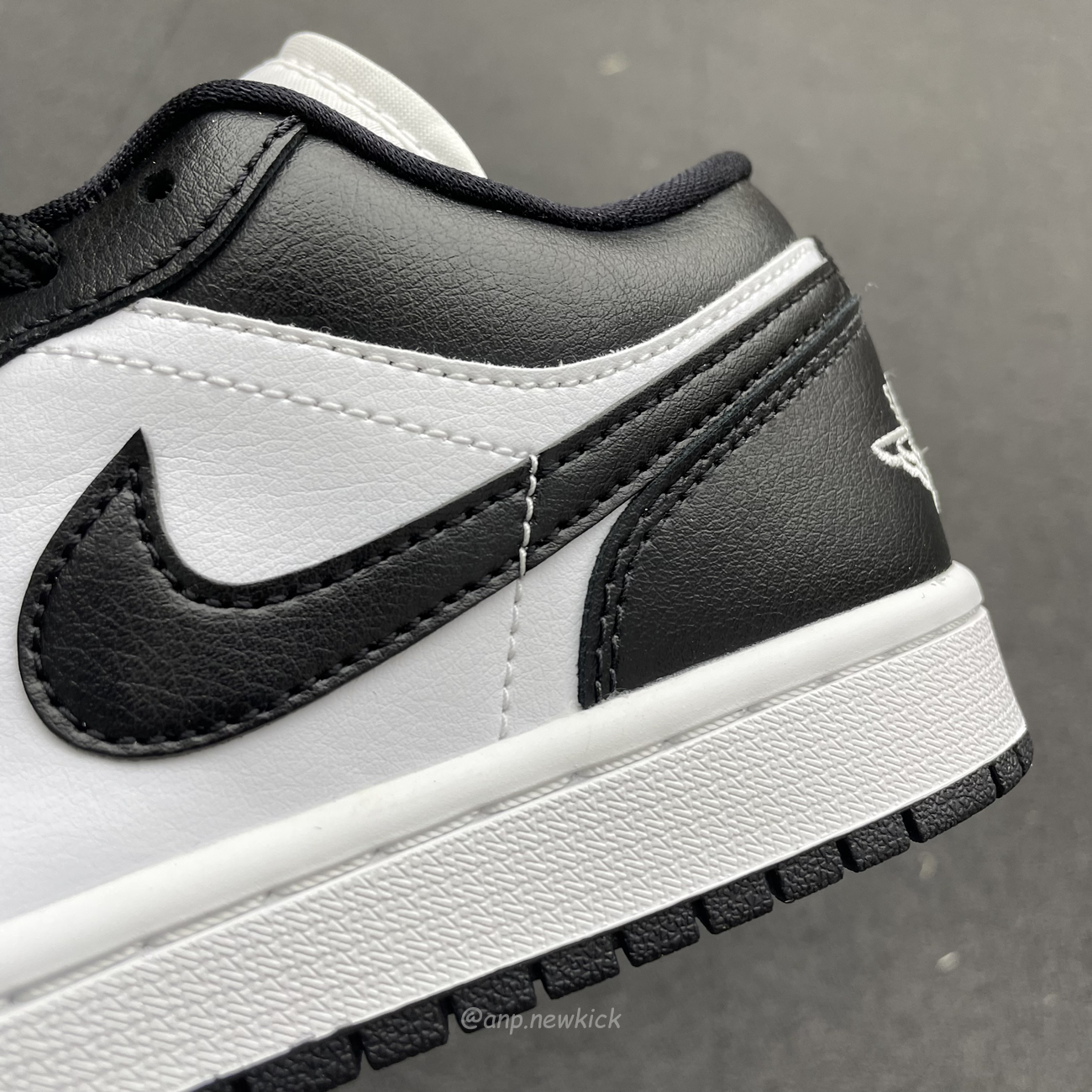 Air Jordan 1 Low Panda Dc0774 101 (4) - www.newkick.vip Air Jordan 1 Low Panda Dc0774 101 (4) - www.newkick.vip
