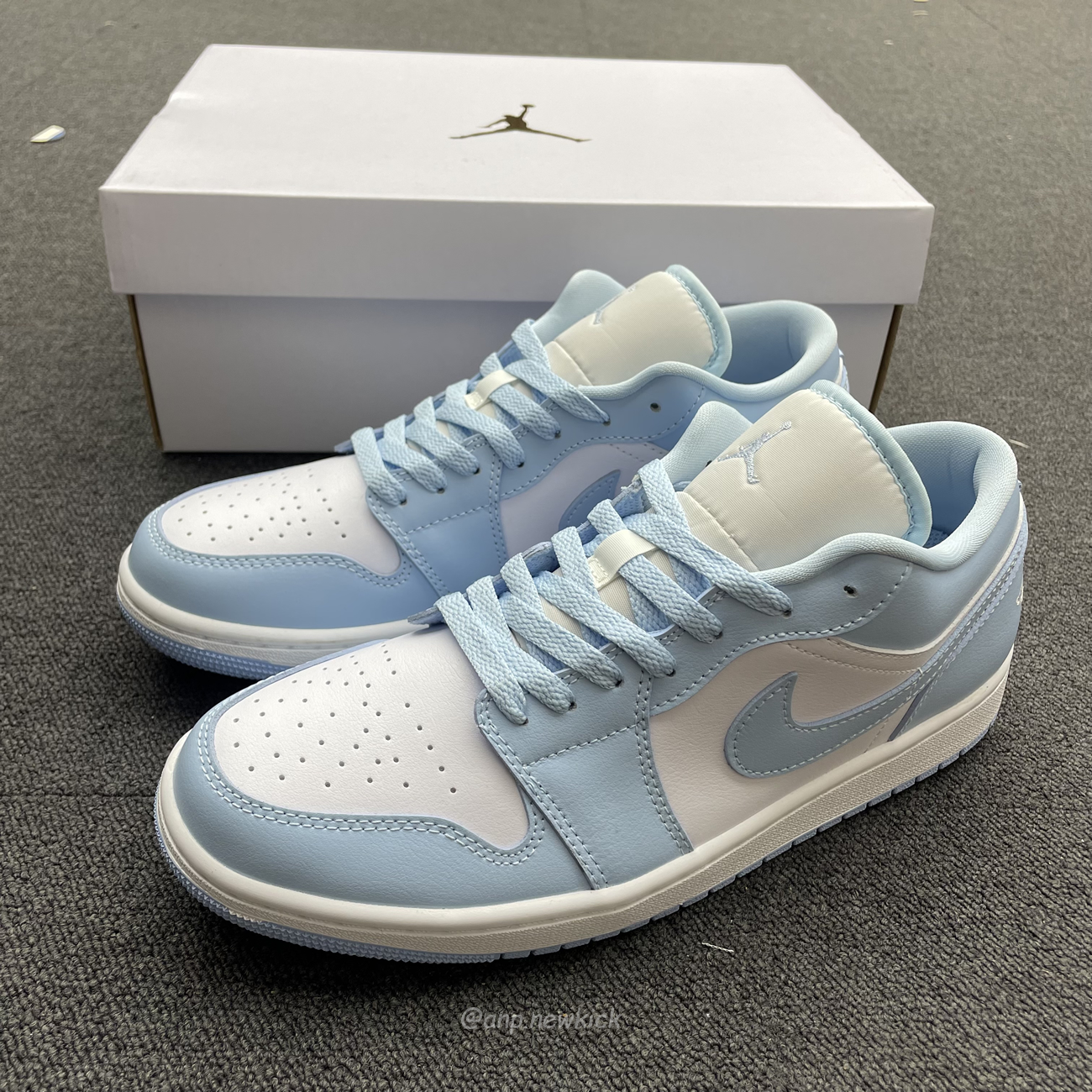 Air Jordan 1 Low White Ice Blue Dc0774 141 (12) - www.newkick.vip Air Jordan 1 Low White Ice Blue Dc0774 141 (12) - www.newkick.vip