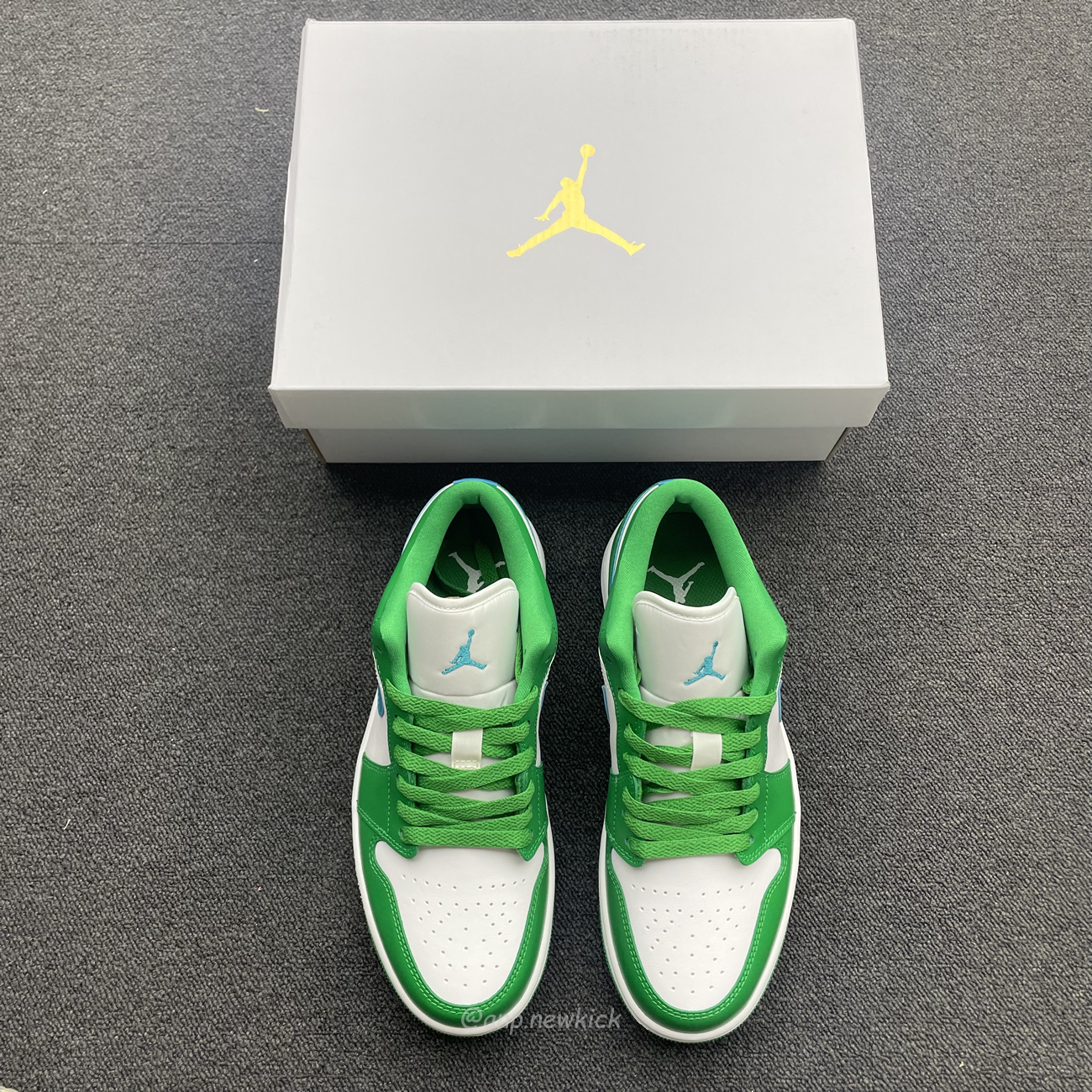 Air Jordan 1 Low Lucky Green Aquatone Dc0774 304 (11) - www.newkick.vip