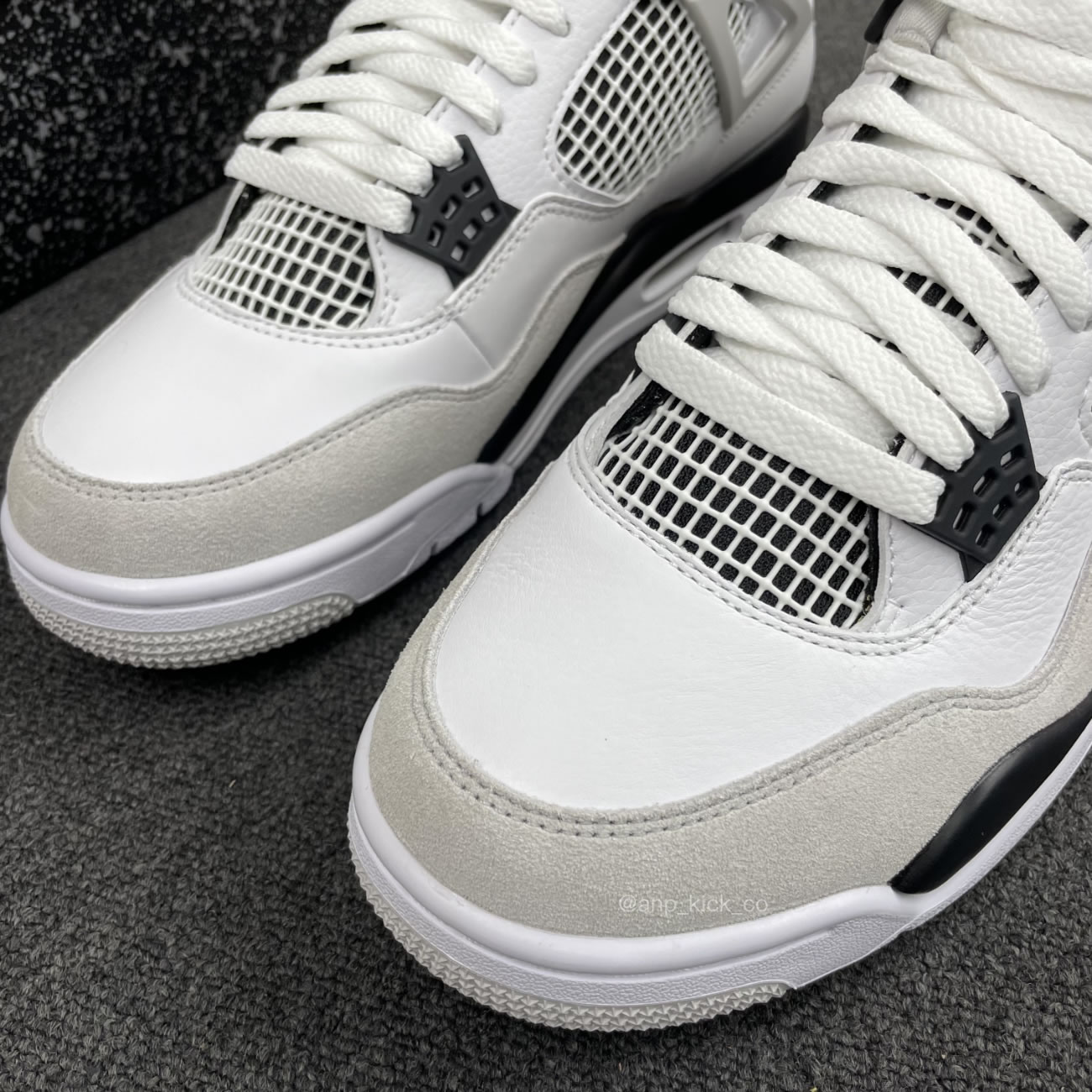 Air Jordan4 Military Black 118 - www.newkick.vip