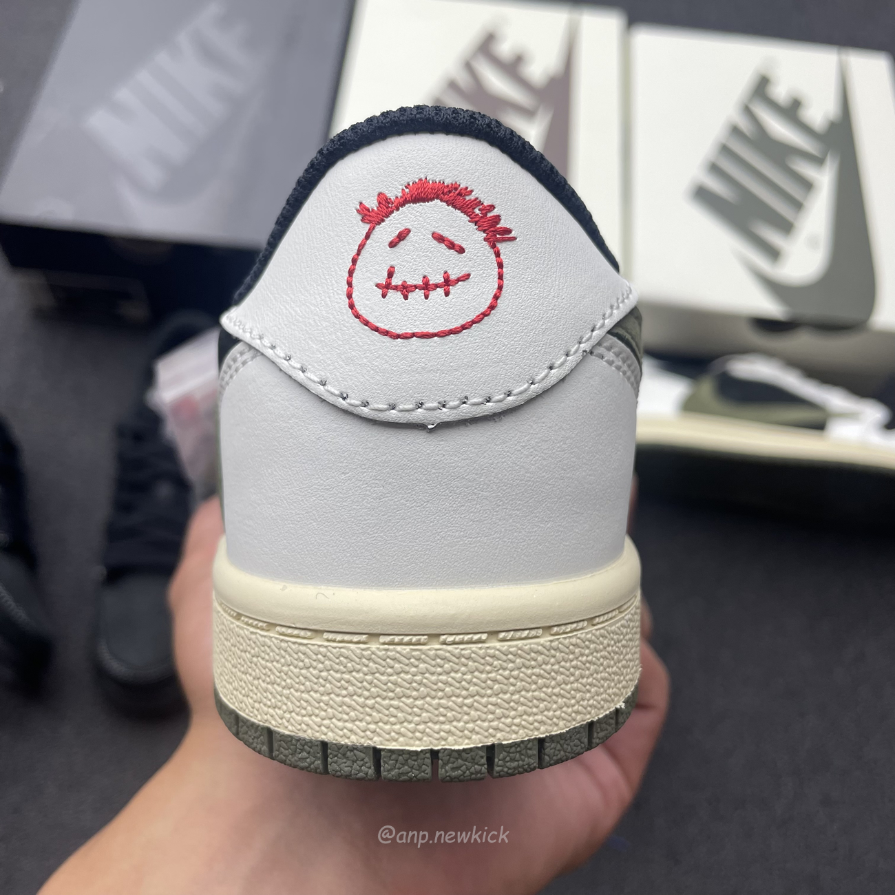 Air Jordan 1 Retro Low Og Sp Travis Scott Black Phantom Scott Olive Scott Reverse Mocha Ps (12) - www.newkick.vip Air Jordan 1 Retro Low Og Sp Travis Scott Black Phantom Scott Olive Scott Reverse Mocha Ps (12) - www.newkick.vip