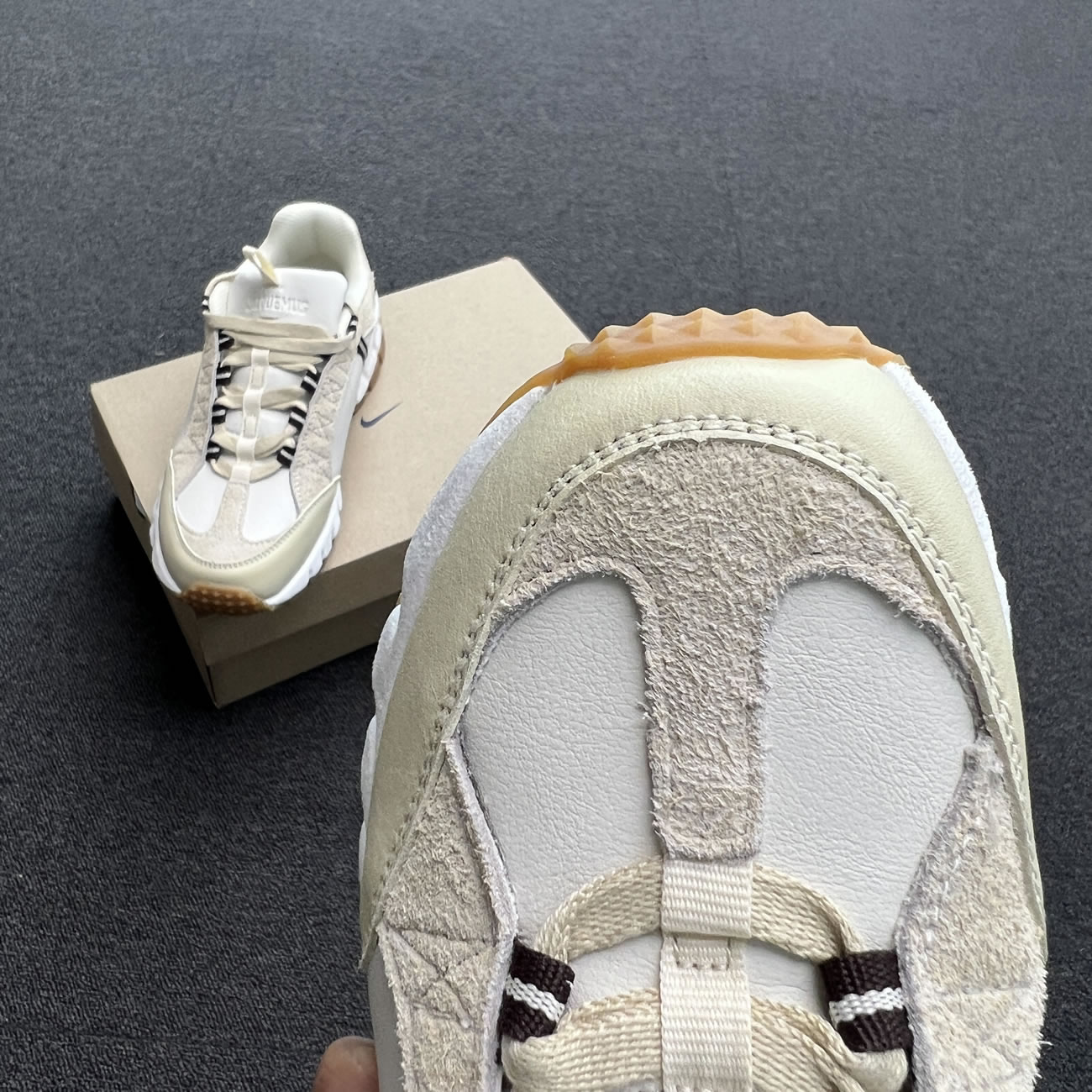 Nike Air Humara Lx Jacquemus Light Bone Gold W Dr0420 001 (10) - www.newkick.vip