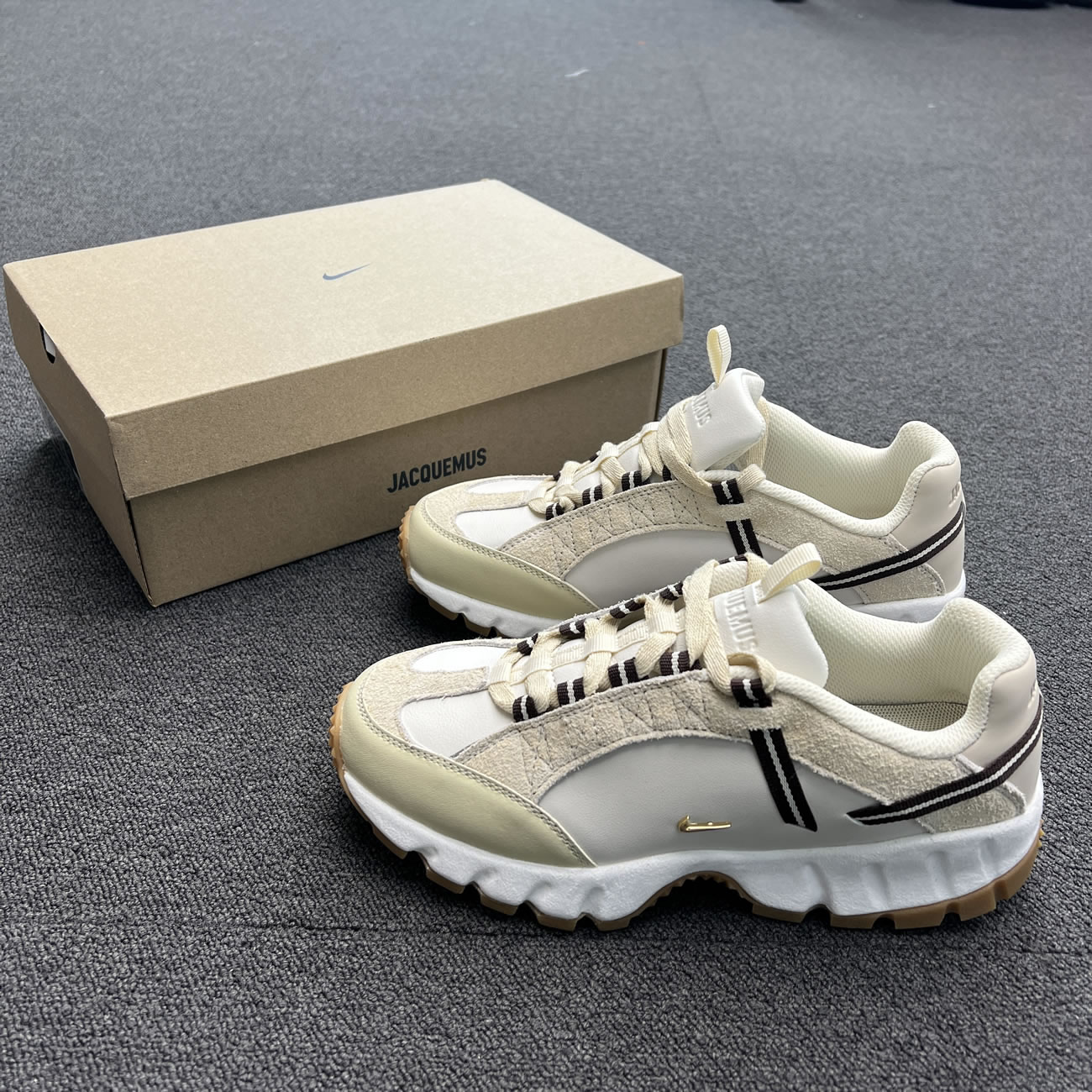 Nike Air Humara Lx Jacquemus Light Bone Gold W Dr0420 001 (7) - www.newkick.vip