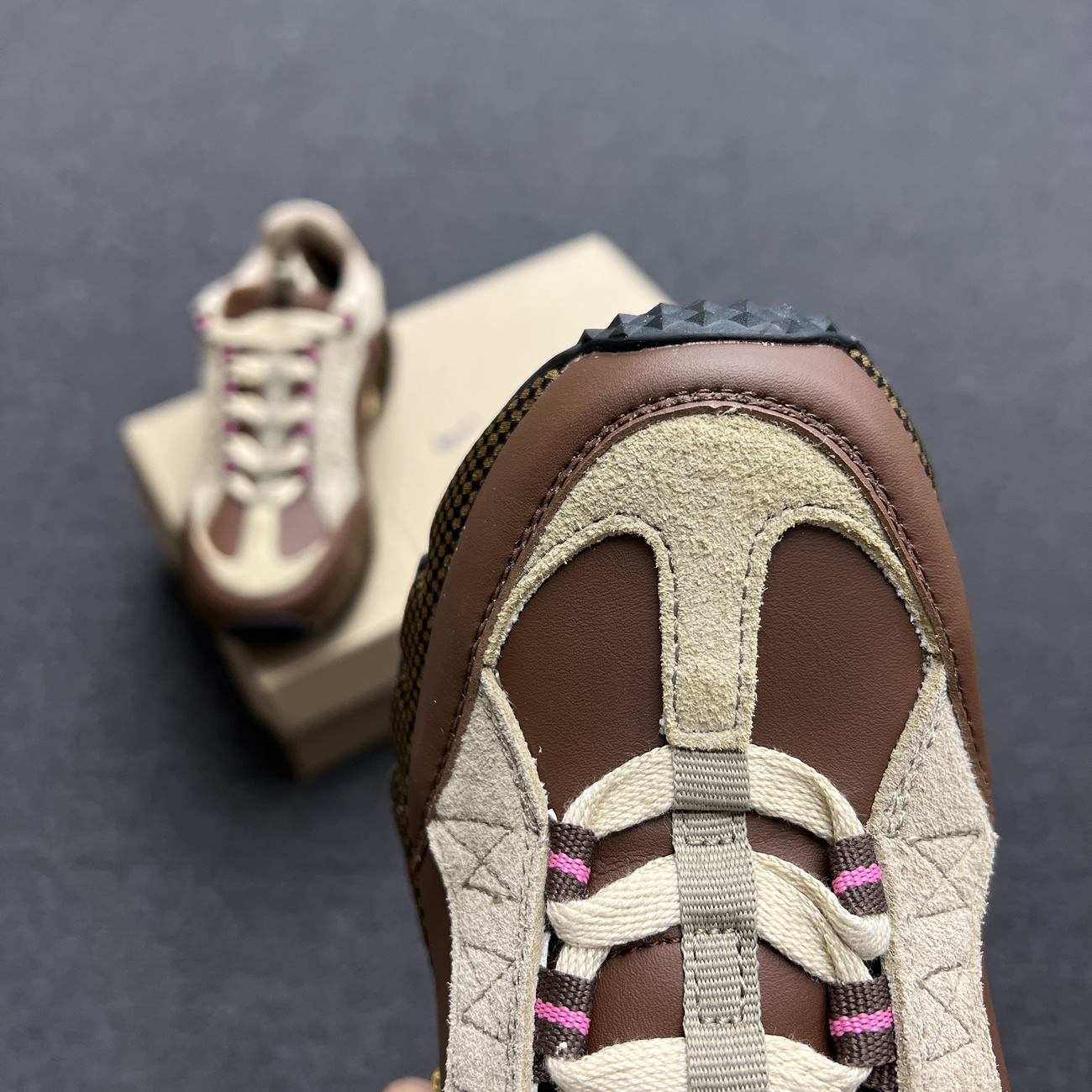 Nike Air Humara Lx Jacquemus Ale Brown Gold W Dr0420 200 (7) - www.newkick.vip