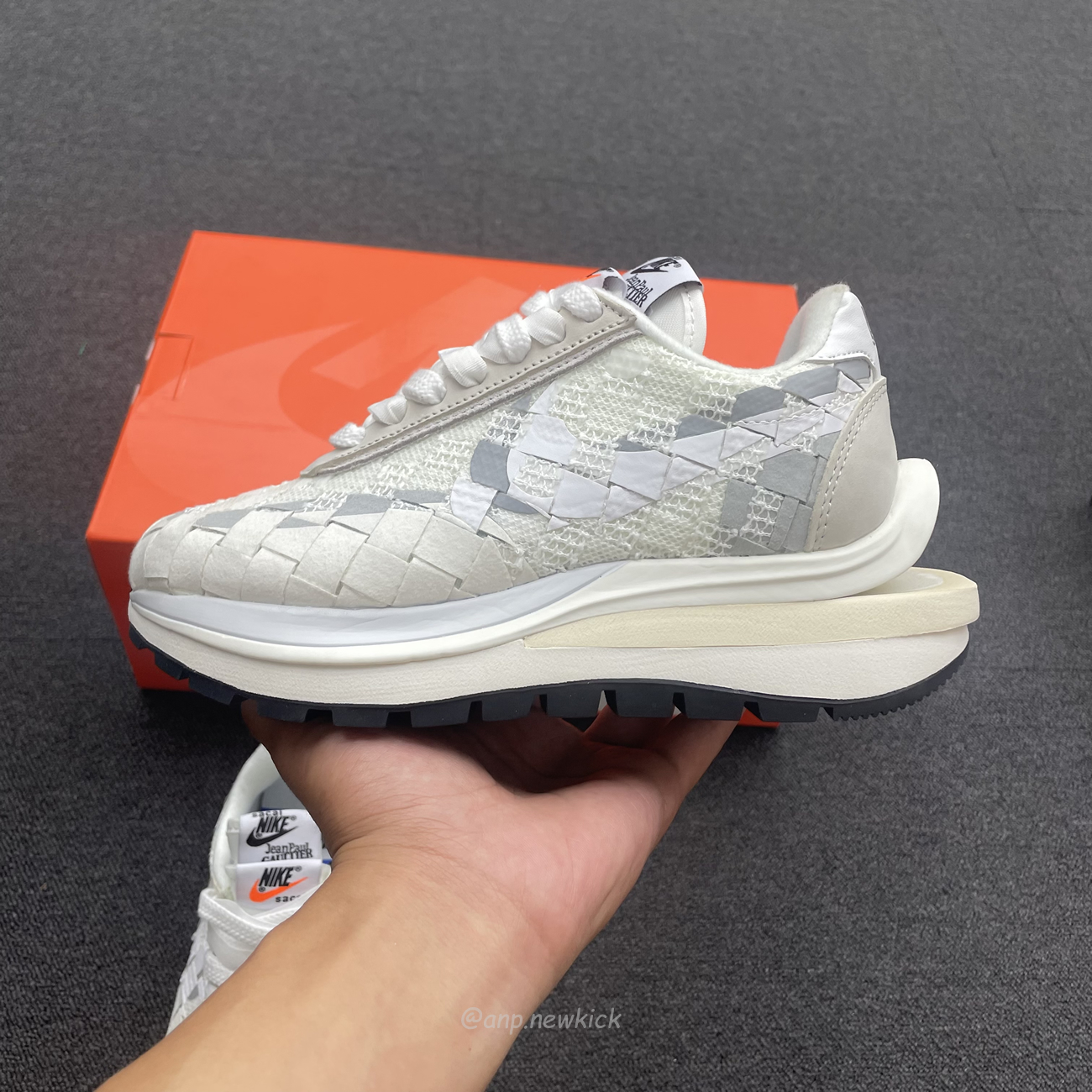 Sacai X Nike Waffe Woven White Green Gusto Dr5209 300 Dr5209 100 (18) - www.newkick.vip