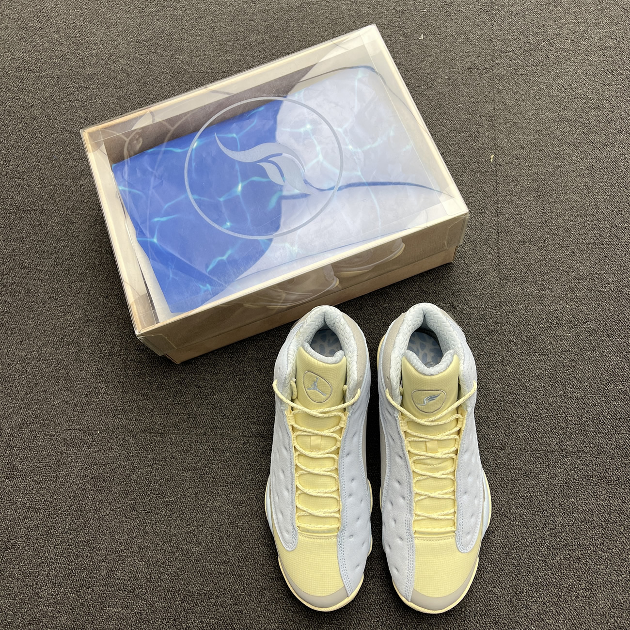 Air Jordan 13 Retro Solefly Dx5763 100 (13) - www.newkick.vip Air Jordan 13 Retro Solefly Dx5763 100 (13) - www.newkick.vip