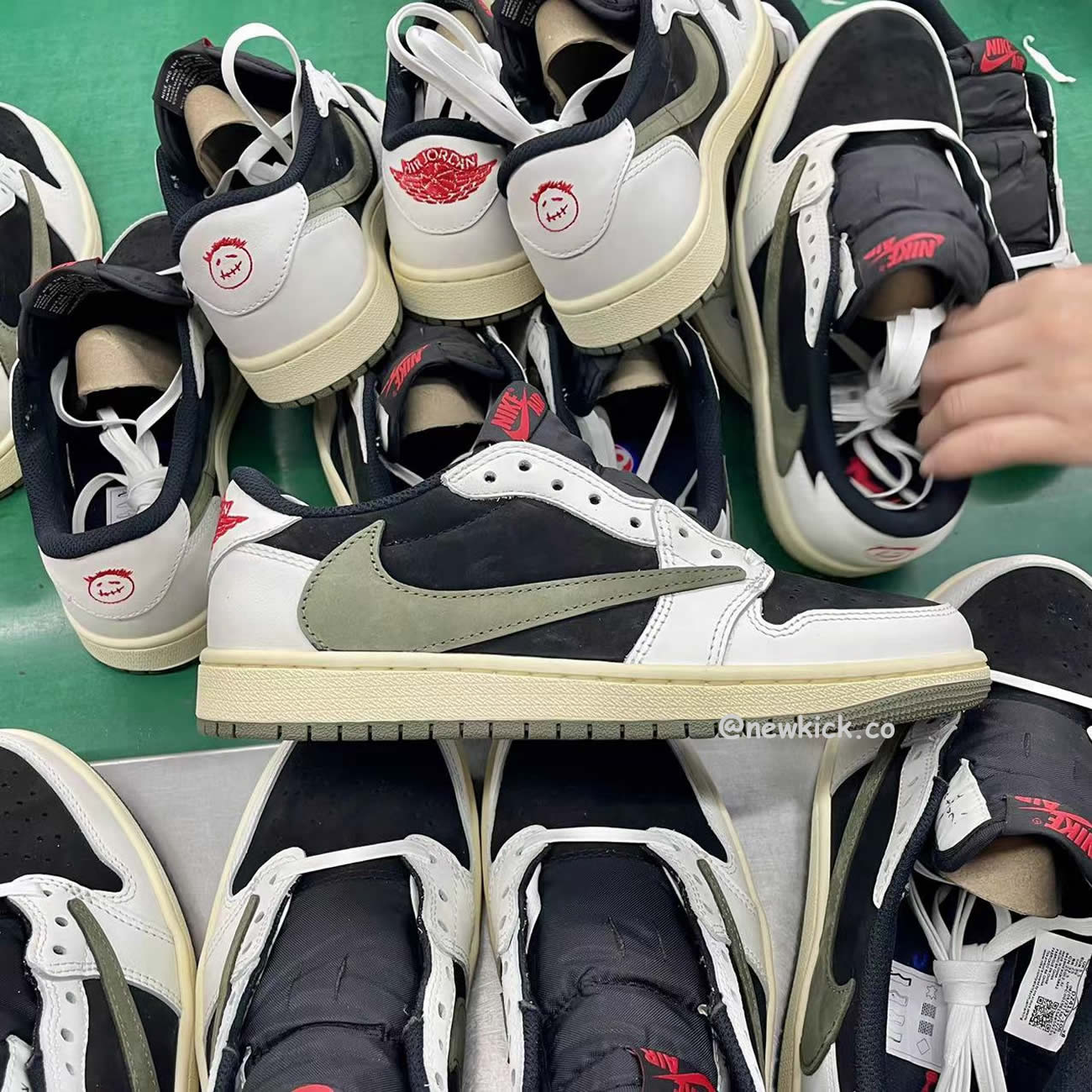 Air Jordan 1 Retro Low Og Sp Travis Scott Olive W Dz4137 106 (12) - www.newkick.vip