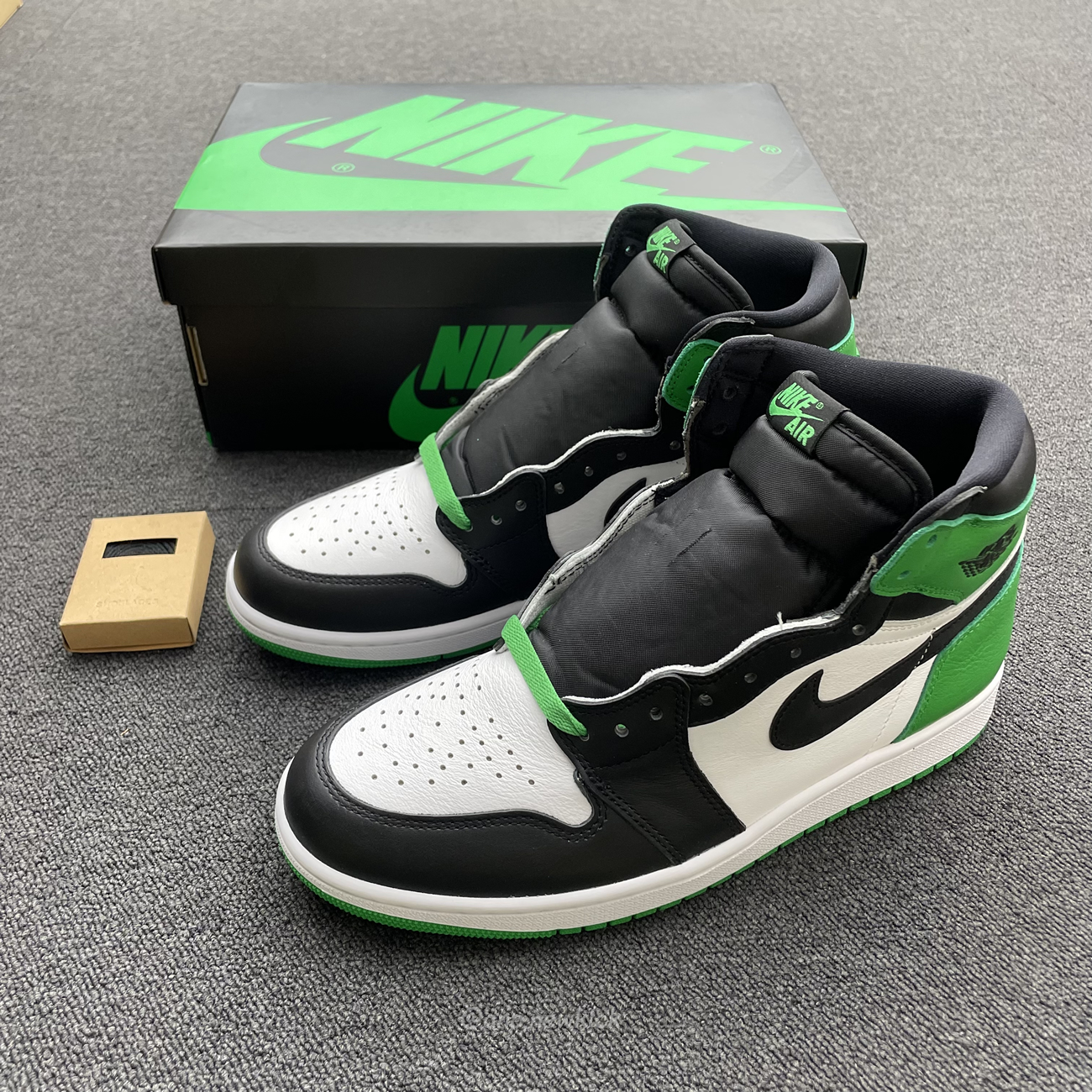 Air Jordan 1 Retro High Og Lucky Green Dz5485 031 (21) - www.newkick.vip