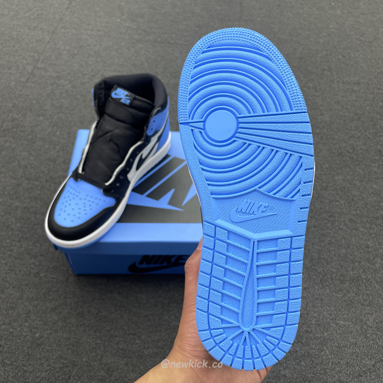 Air Jordan 1 Retro High Og University Blue Dz5485 400 (9) - www.newkick.vip