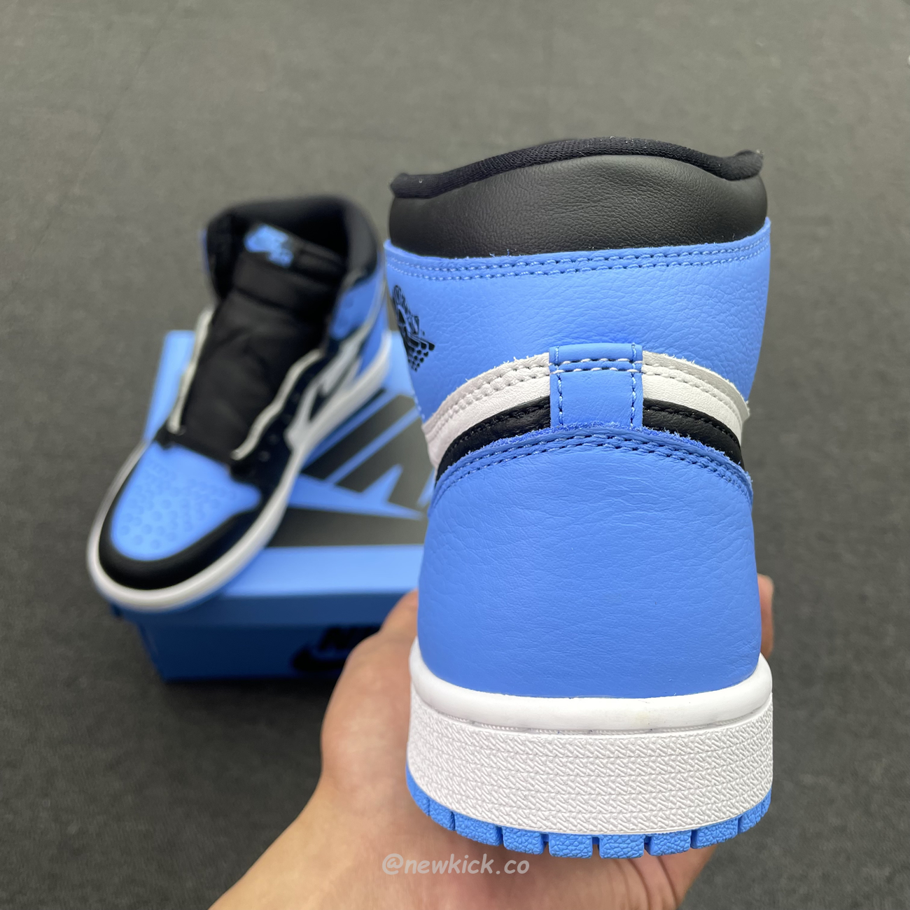 Air Jordan 1 Retro High Og University Blue Dz5485 400 (11) - www.newkick.vip