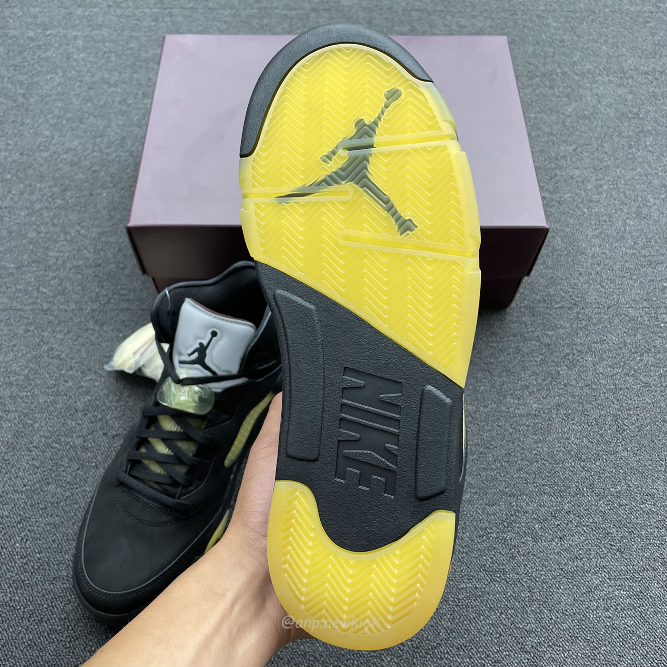 Air Jordan 5 Retro Sp A Ma Maniére Black Fd1330 001 (4) - www.newkick.vip Air Jordan 5 Retro Sp A Ma Maniére Black Fd1330 001 (4) - www.newkick.vip