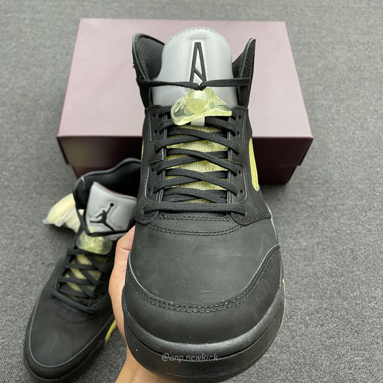 Air Jordan 5 Retro Sp A Ma Maniére Black Fd1330 001 (7) - www.newkick.vip Air Jordan 5 Retro Sp A Ma Maniére Black Fd1330 001 (7) - www.newkick.vip