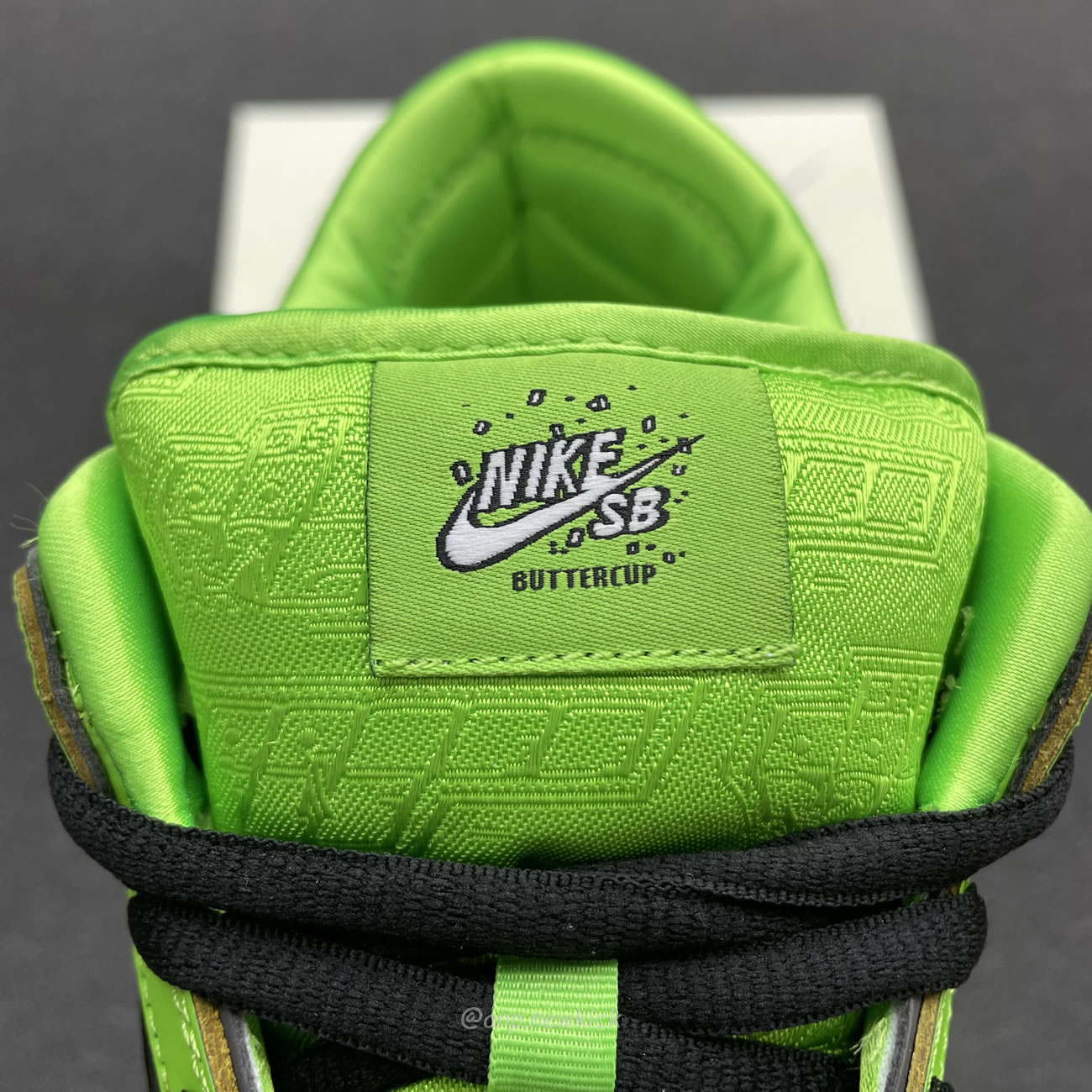 Nike Sb Dunk Low X The Powerpuff Girls On Feet Look At Bubbles Fz8320 400 (18) - www.newkick.vip