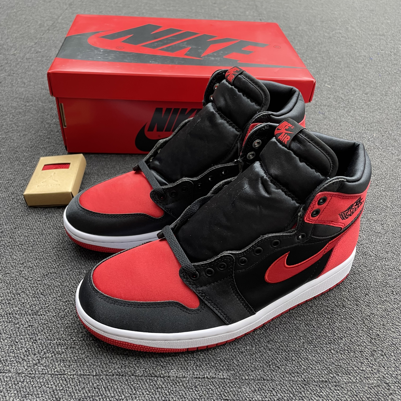 Air Jordan 1 Retro High Og Satin Bred Fd4810 061 (6) - www.newkick.vip Air Jordan 1 Retro High Og Satin Bred Fd4810 061 (6) - www.newkick.vip