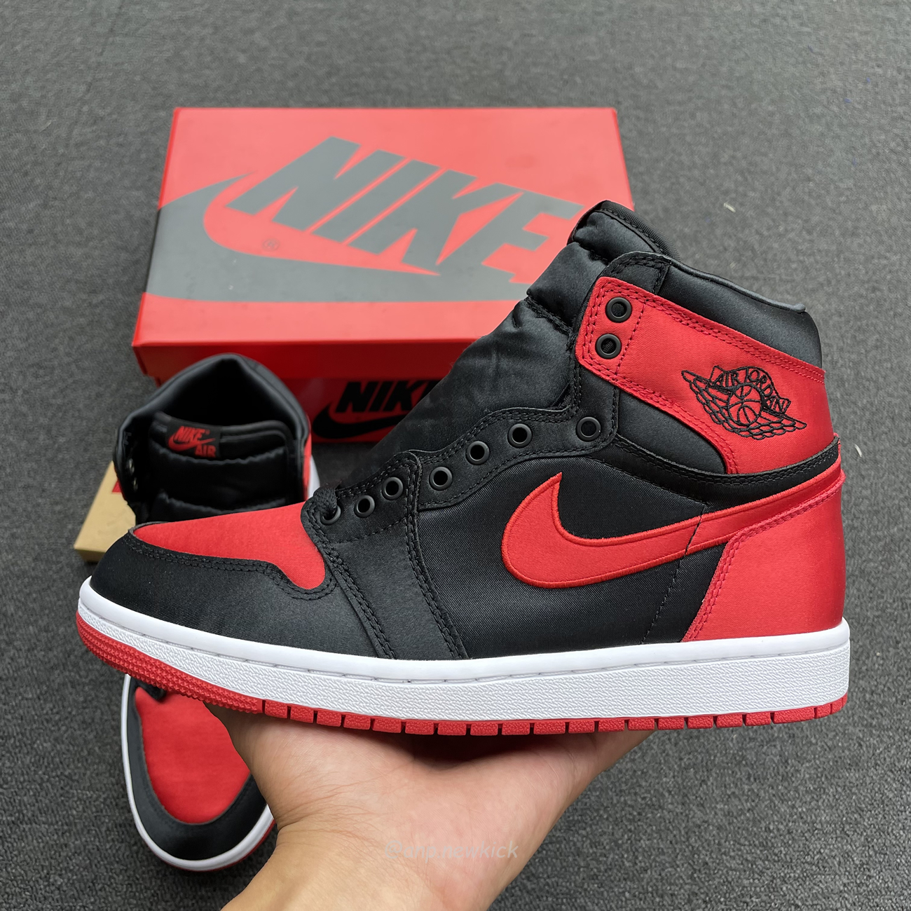 Air Jordan 1 Retro High Og Satin Bred Fd4810 061 (2) - www.newkick.vip