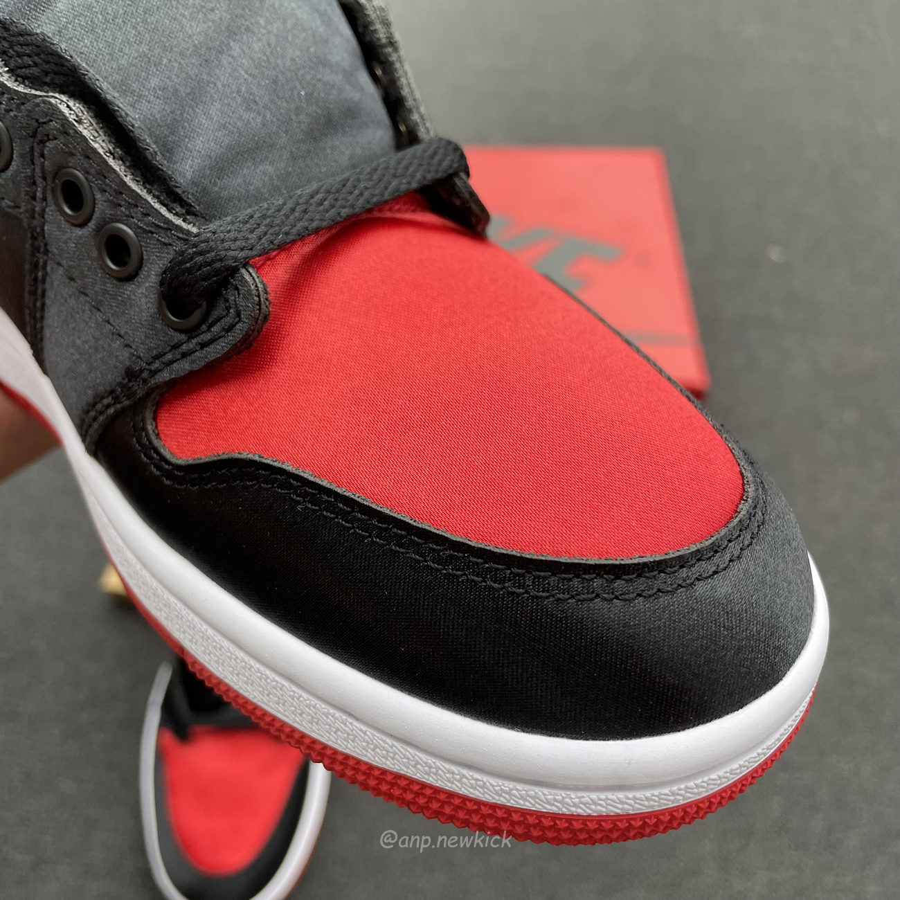 Air Jordan 1 Retro High Og Satin Bred Fd4810 061 (3) - www.newkick.vip