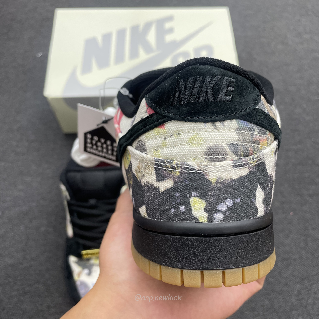 Nike Sb Dunk Low Supreme Rammellzee Fd8778 001 (3) - www.newkick.vip