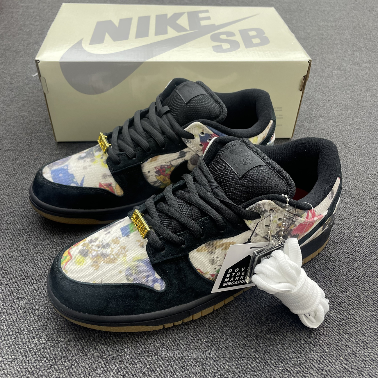 Nike Sb Dunk Low Supreme Rammellzee Fd8778 001 (5) - www.newkick.vip