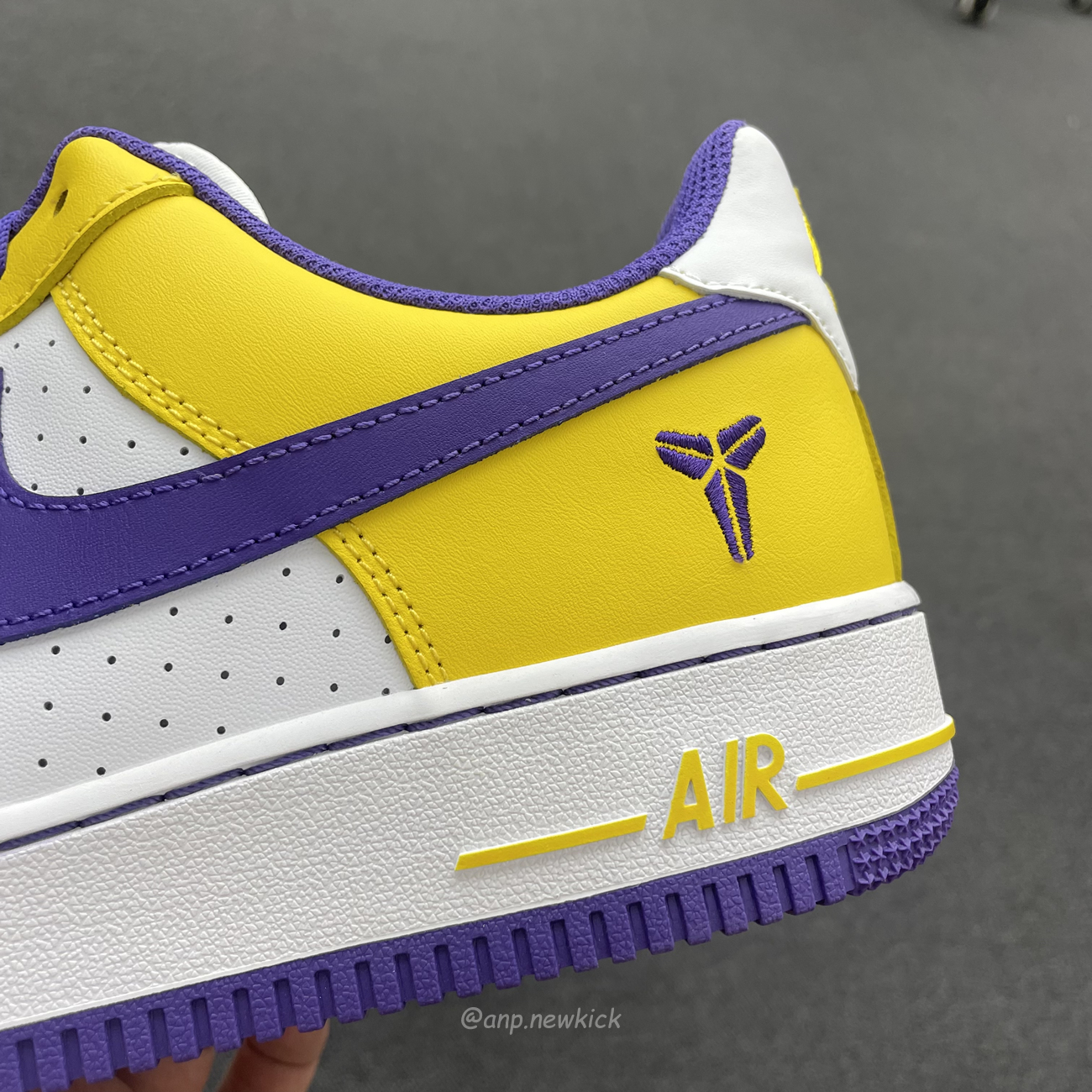Kobe Bryant X Nike Air Force 1 Low Purple Gold Color (7) - www.newkick.vip