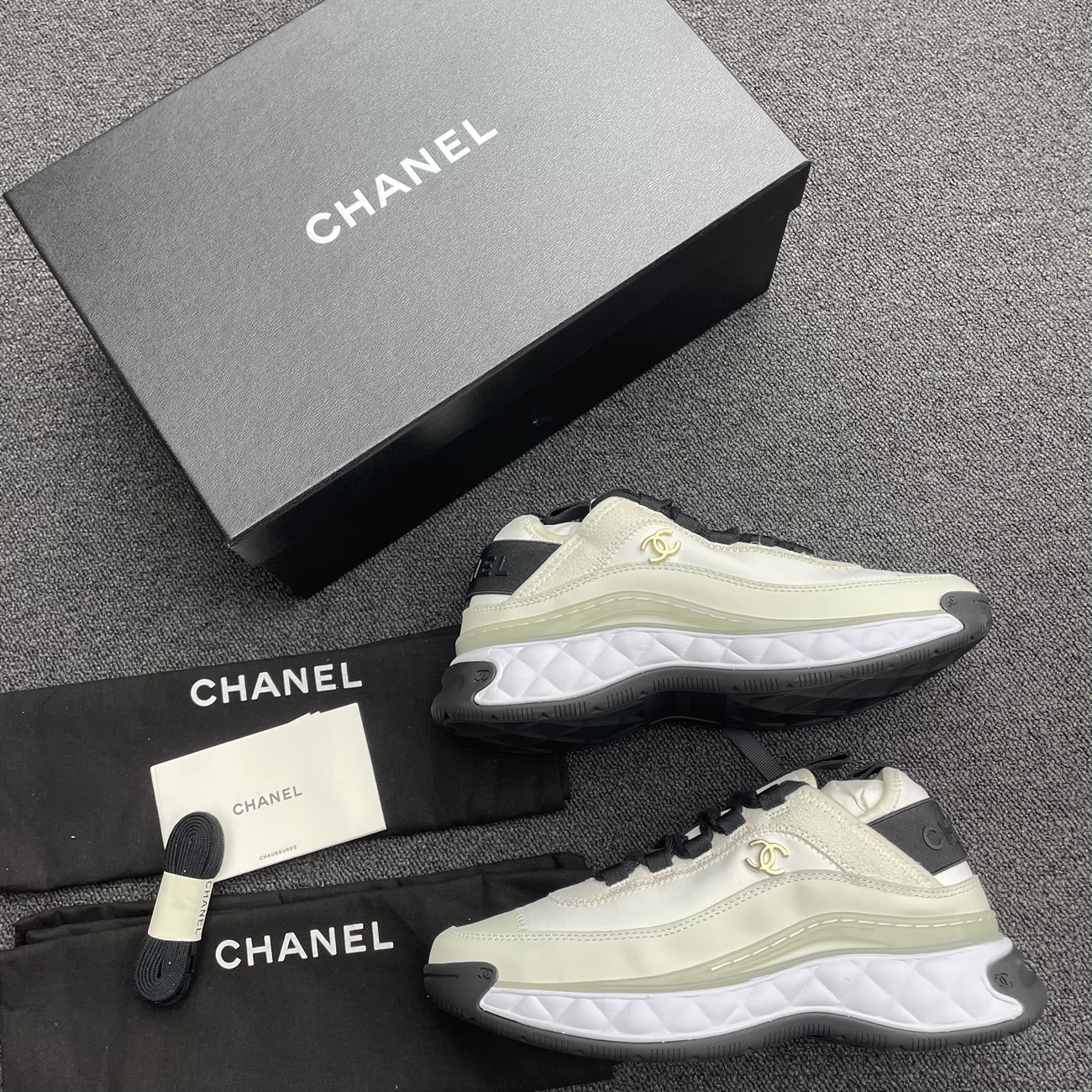 Chanel Casual Style Plain Logo Low Top Sneakers (10) - www.newkick.vip Chanel Casual Style Plain Logo Low Top Sneakers (10) - www.newkick.vip