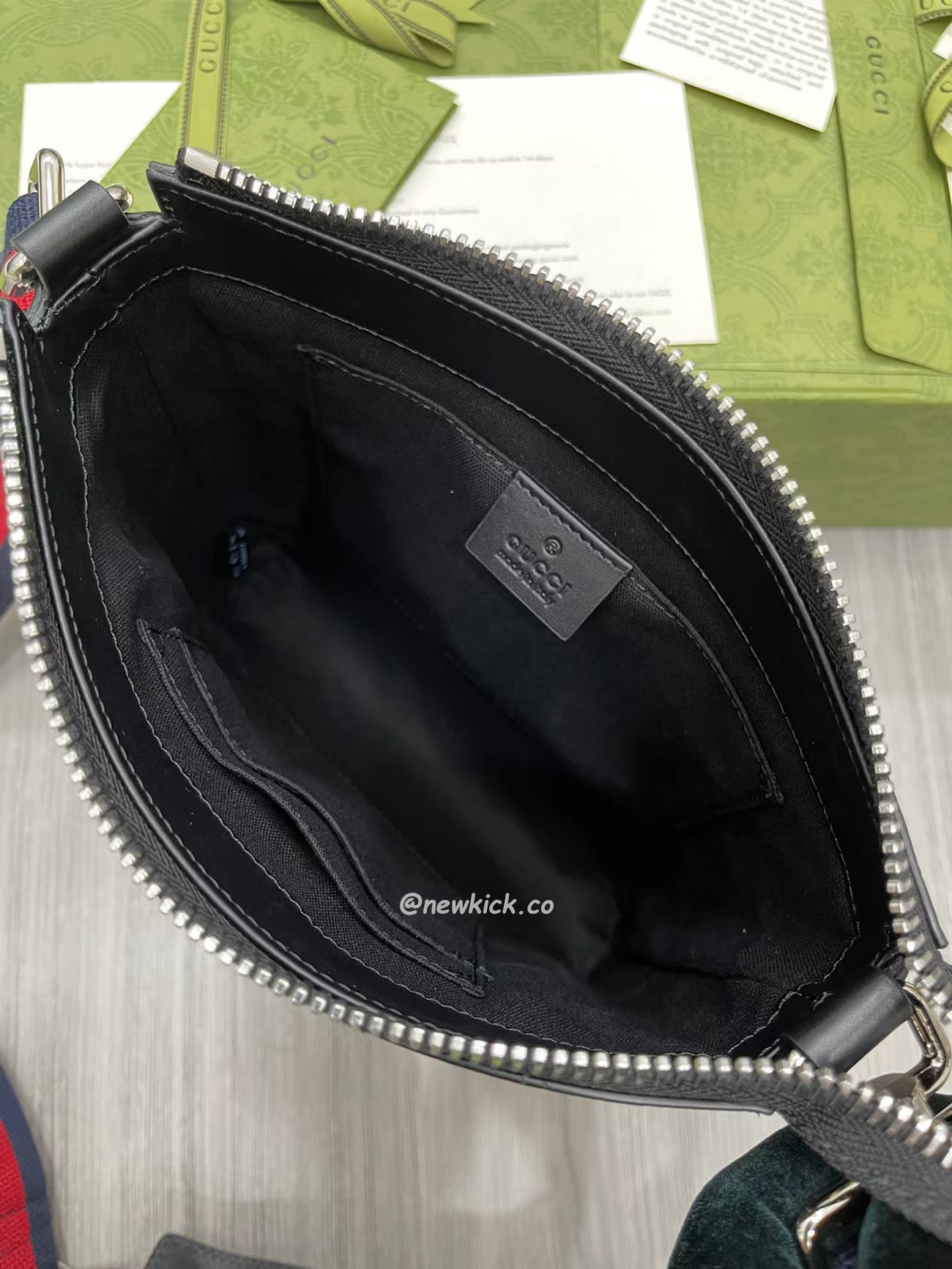 Gucci Gg Black Small Messenger Bag 523599 K5rln 1095 (9) - www.newkick.vip