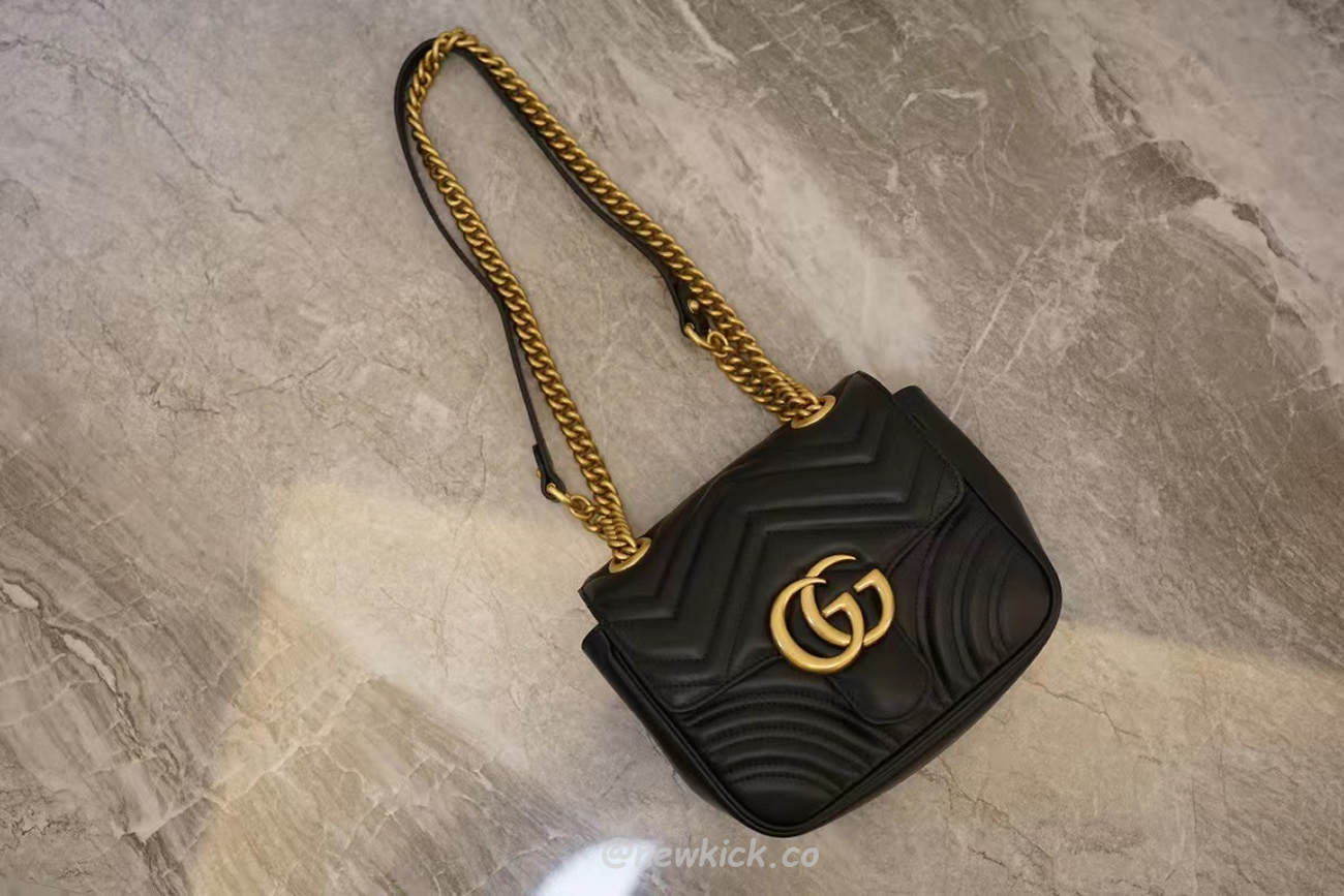 Gucci Gg Marmont Mini Shoulder Bag Matelasse Chevron Black (16) - www.newkick.vip