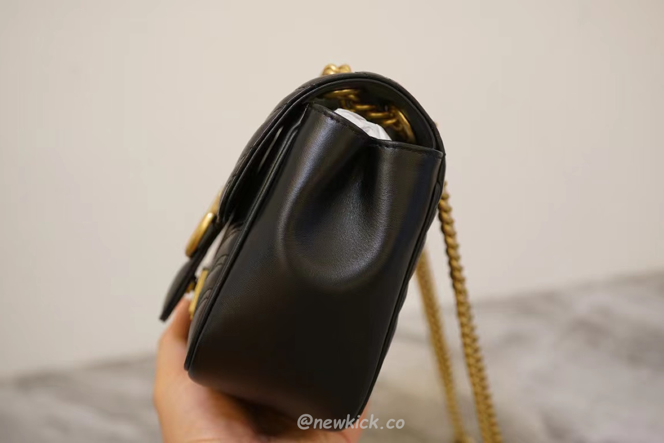 Gucci Gg Marmont Mini Shoulder Bag Matelasse Chevron Black (3) - www.newkick.vip