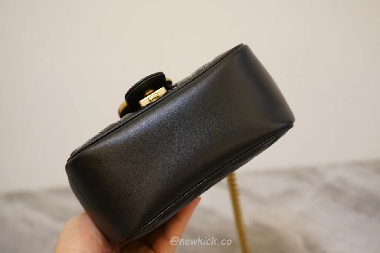 Gucci Gg Marmont Mini Shoulder Bag Matelasse Chevron Black (4) - www.newkick.vip
