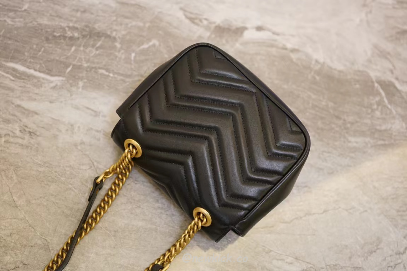 Gucci Gg Marmont Mini Shoulder Bag Matelasse Chevron Black (5) - www.newkick.vip