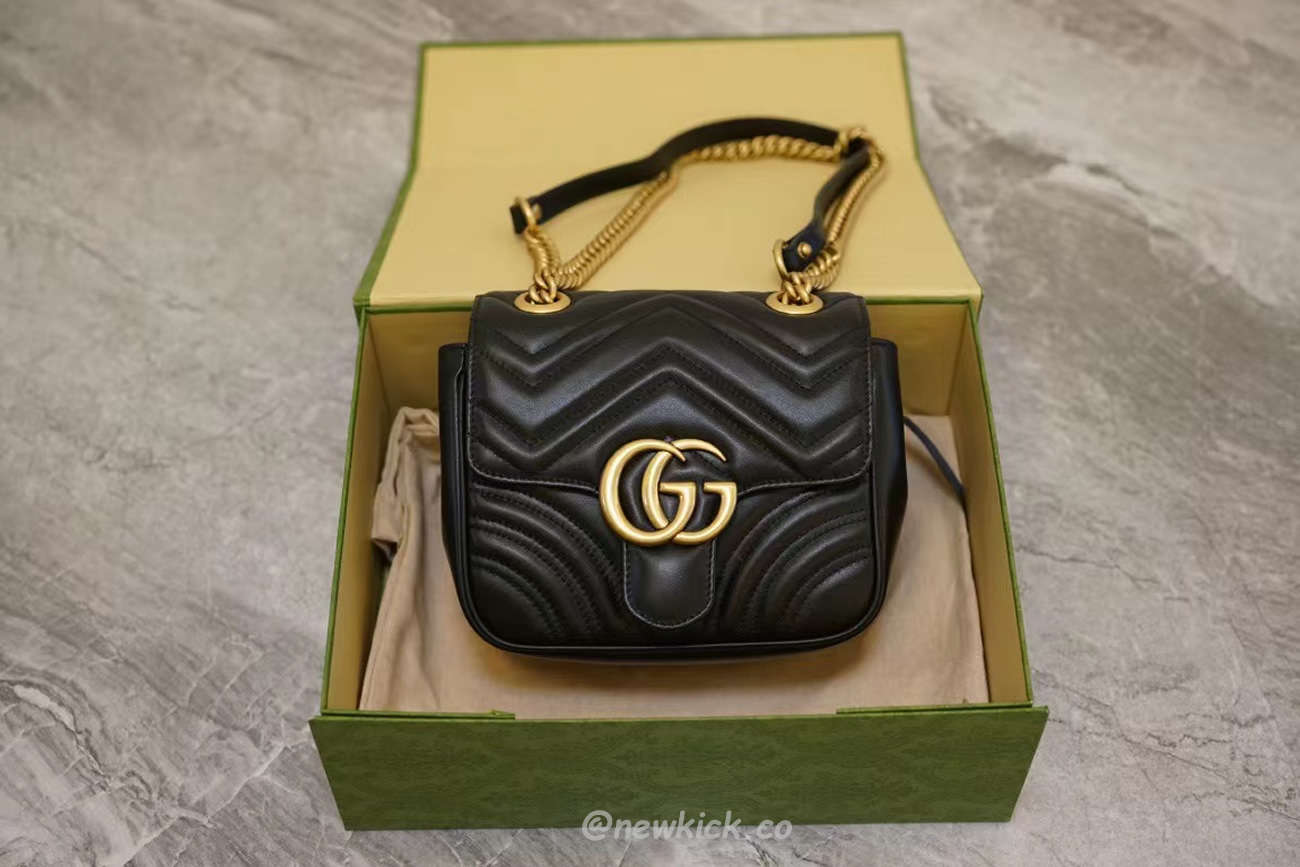 Gucci Gg Marmont Mini Shoulder Bag Matelasse Chevron Black (7) - www.newkick.vip