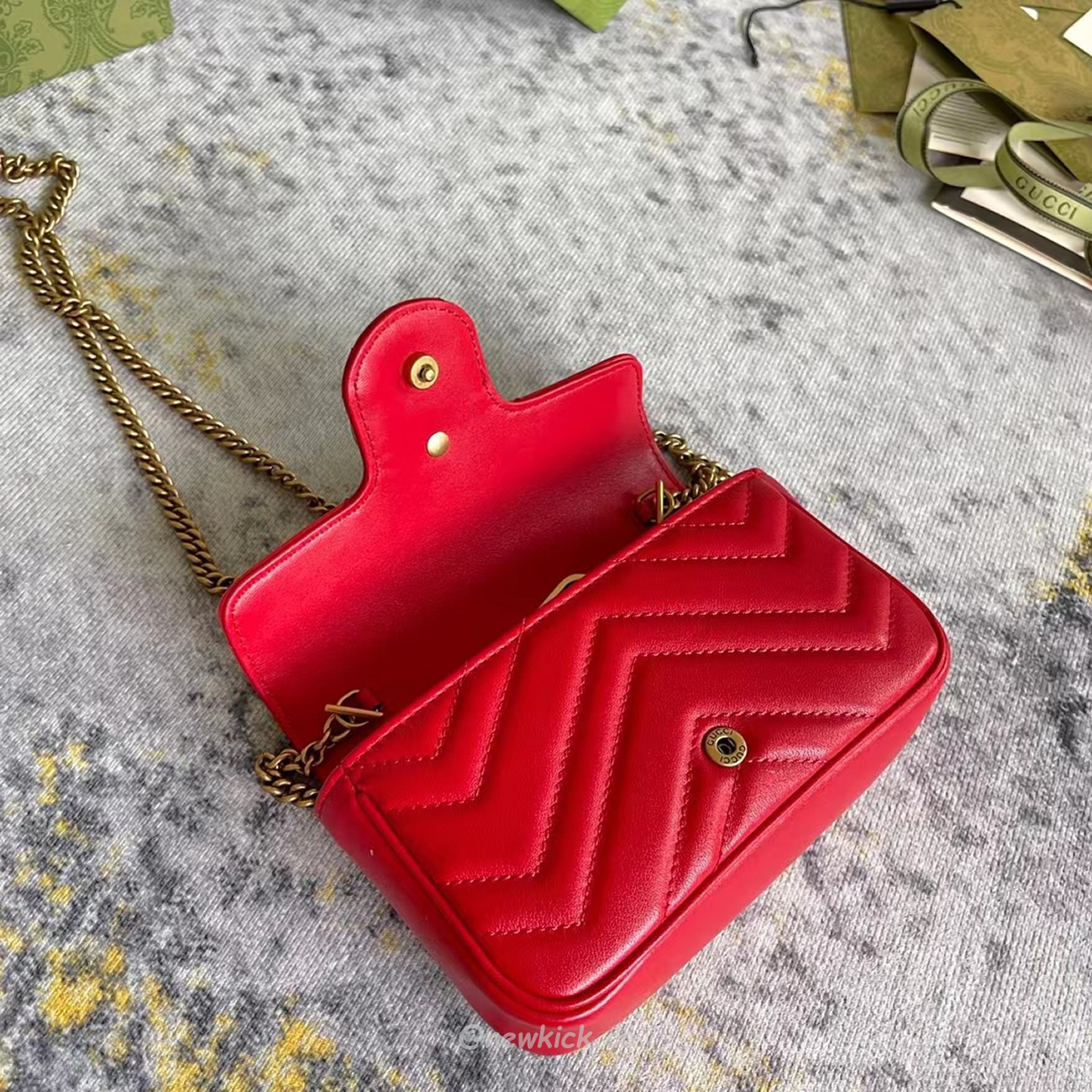 Gucci Gg Marmont Matelasse Super Mini Bag Red (11) - www.newkick.vip