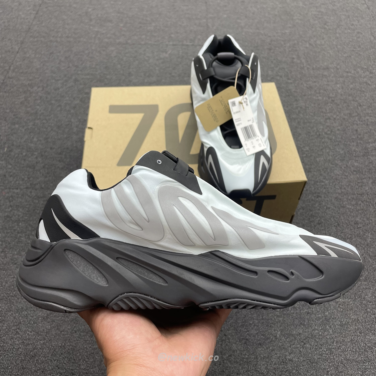Adidas Yeezy Boost 700 Mnvn Blue Tint Gz0711 (6) - www.newkick.vip Adidas Yeezy Boost 700 Mnvn Blue Tint Gz0711 (6) - www.newkick.vip