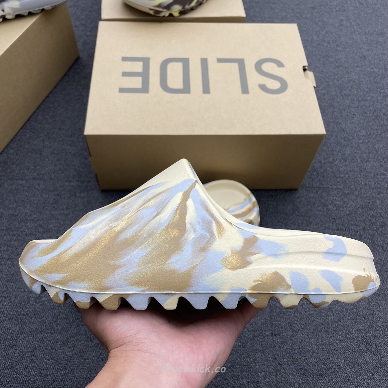 Adidas Yeezy X Kanye West Slide Bone (10) - www.newkick.vip
