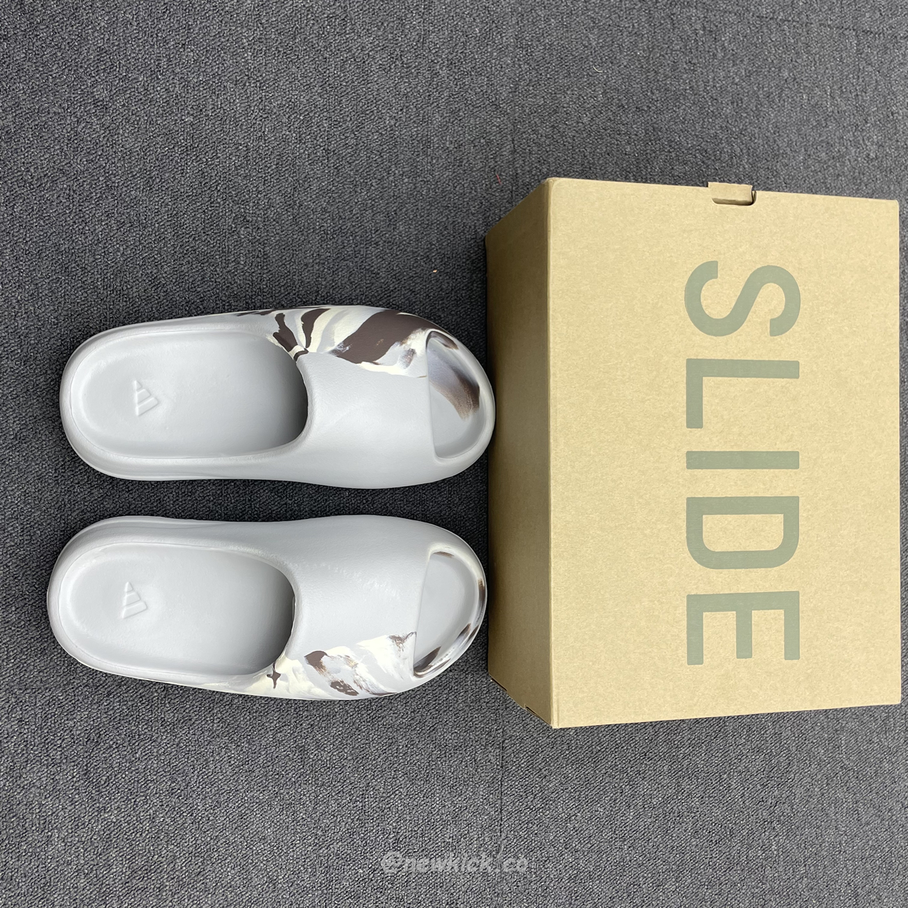 Adidas Yeezy X Kanye West Slide Bone (17) - www.newkick.vip