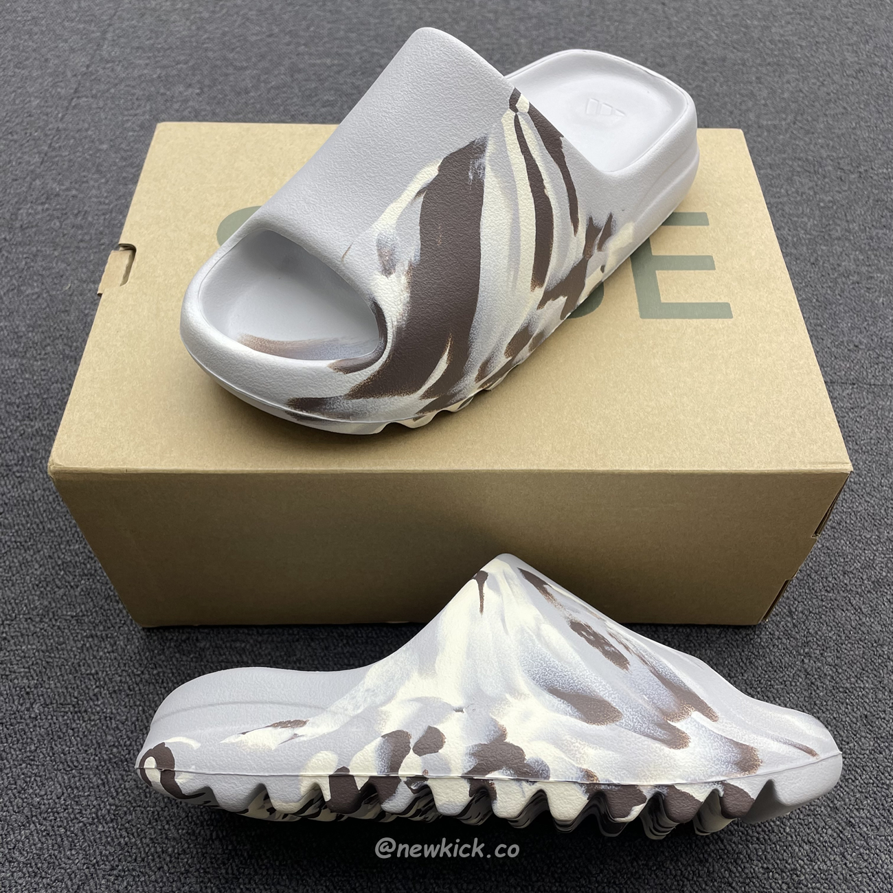 Adidas Yeezy X Kanye West Slide Bone (7) - www.newkick.vip