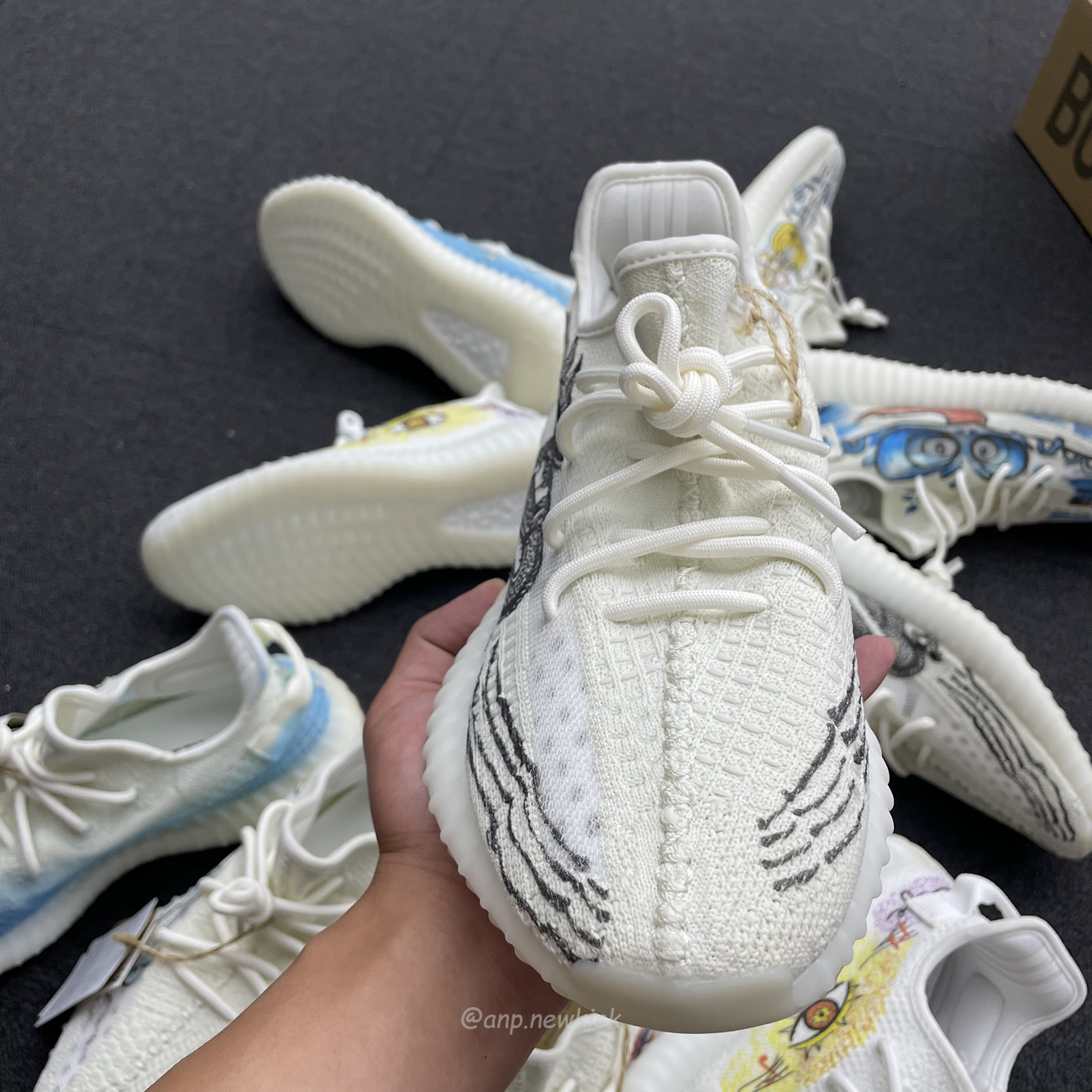 Adidas Yeezy Boost 350 V2 Bone Graffiti Hq6316 (12) - www.newkick.vip