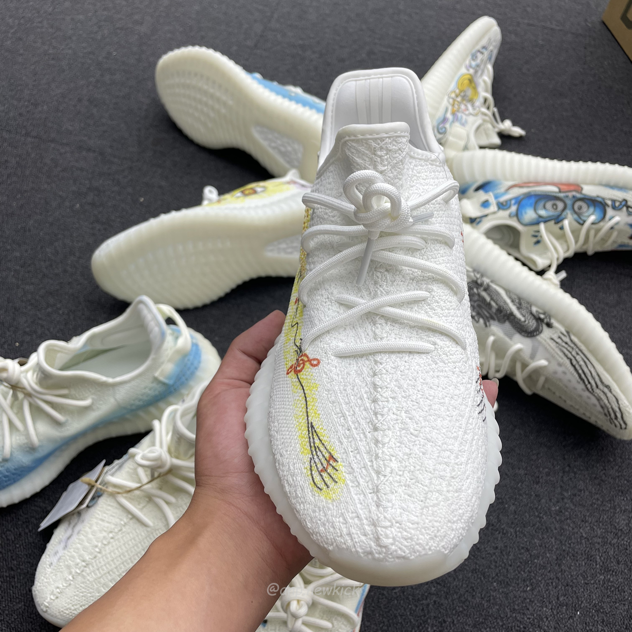 Adidas Yeezy Boost 350 V2 Bone Graffiti Hq6316 (9) - www.newkick.vip